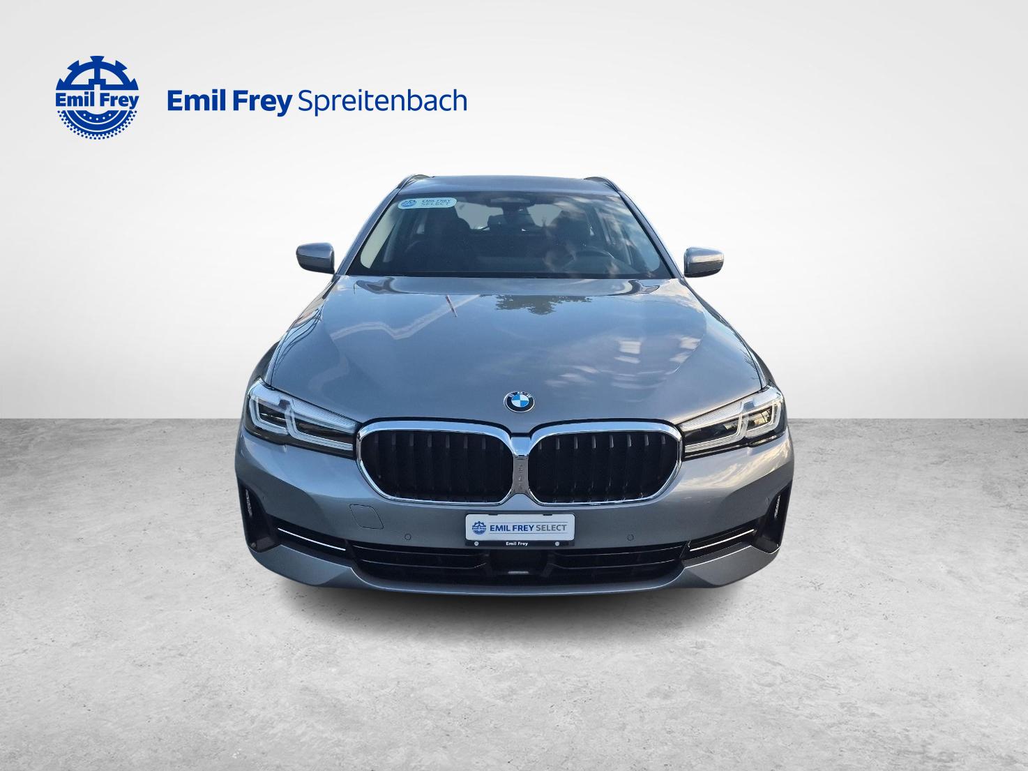 BMW 520d xDrive Touring-image-7