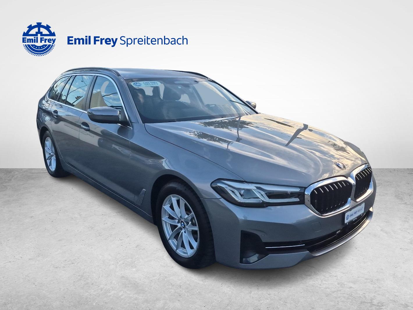 BMW 520d xDrive Touring-image-6