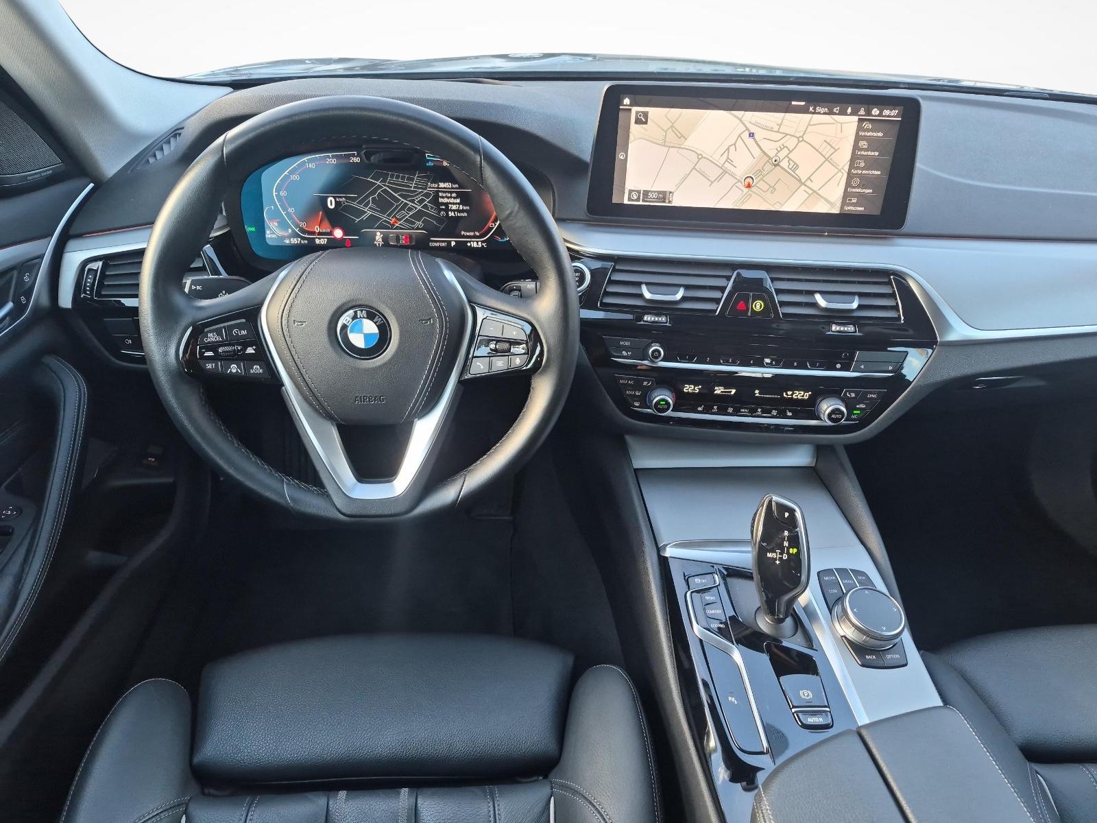 BMW 520d xDrive Touring-image-8