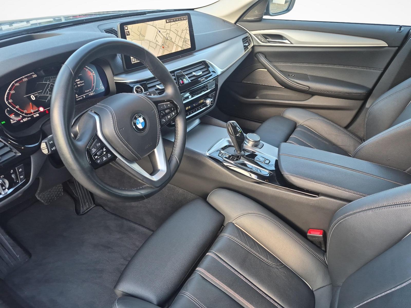 BMW 520d xDrive Touring-image-12