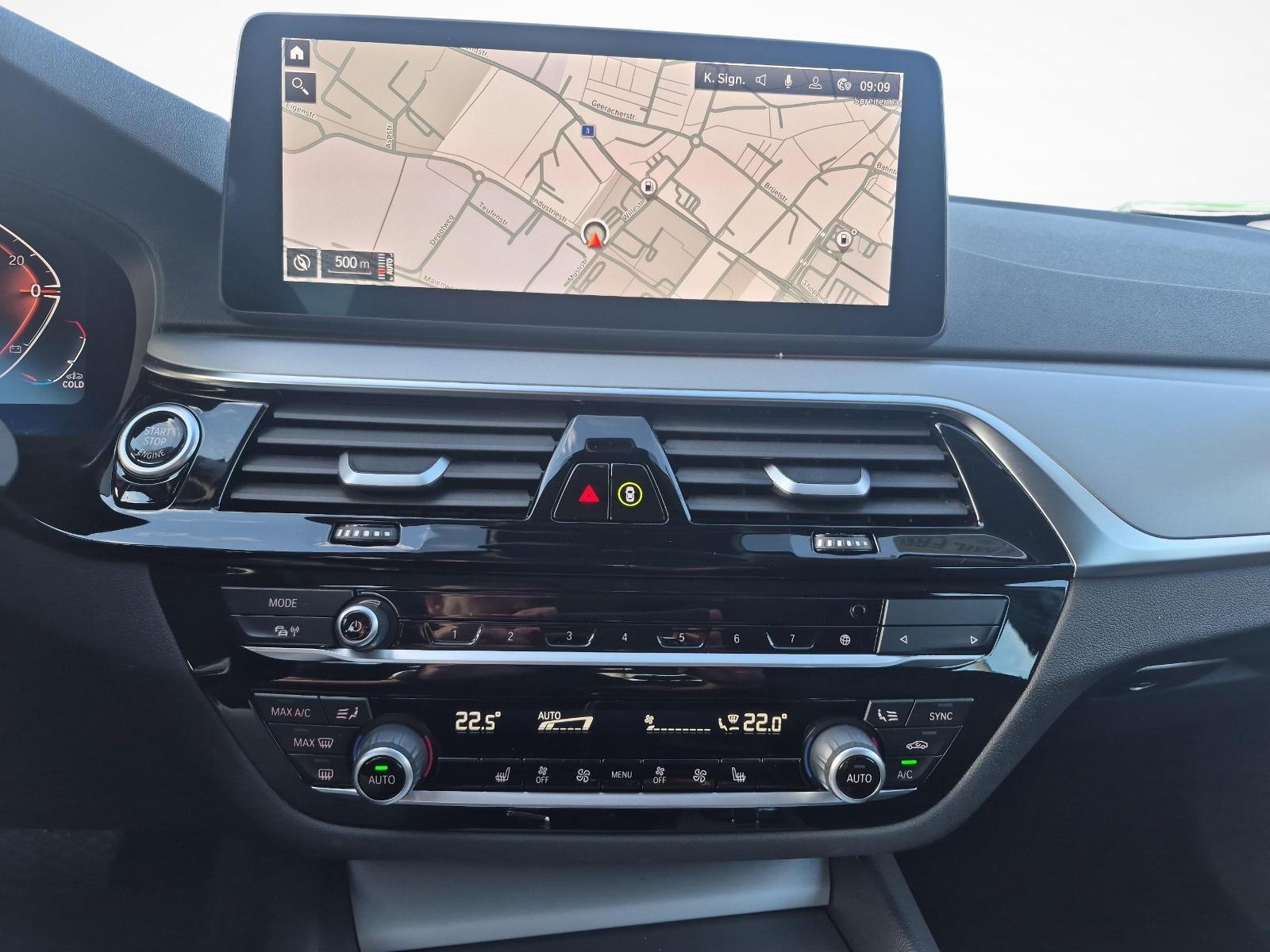 BMW 520d xDrive Touring-image-13