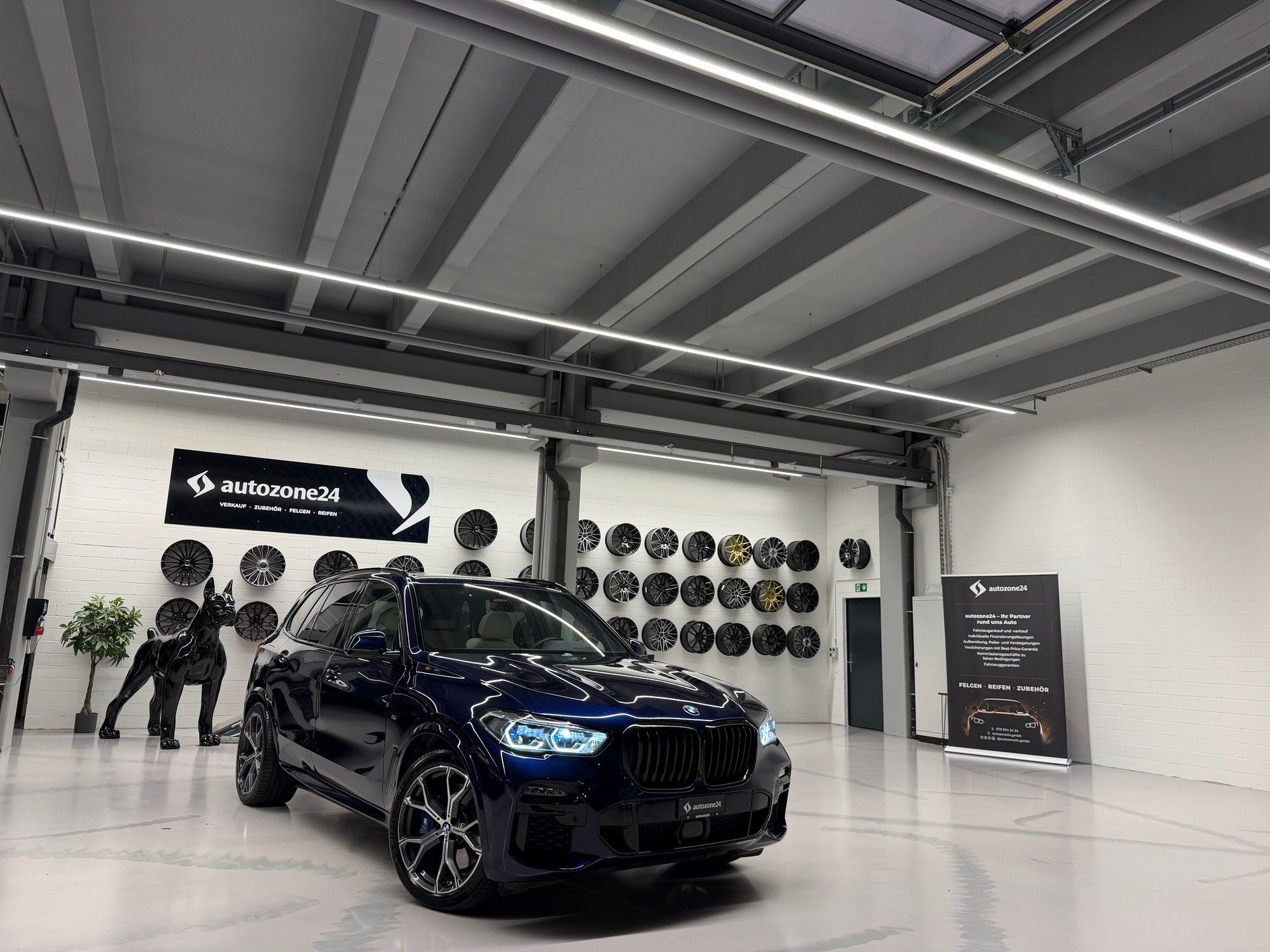 BMW X5 45e xDrive SAG *M Sport*CH-Auto*BMW Premium Selection Garantie bis 22.4.2027*Top Ausstattung*-image-0