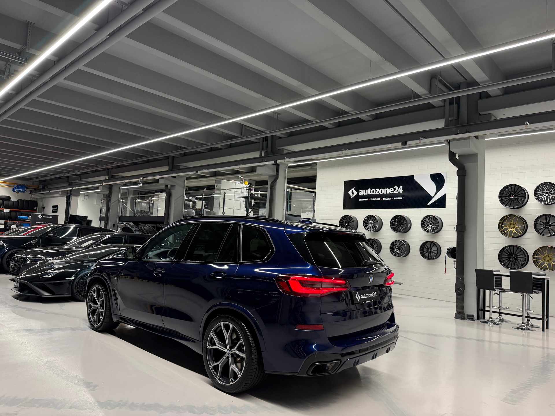 BMW X5 45e xDrive SAG *M Sport*CH-Auto*BMW Premium Selection Garantie bis 22.4.2027*Top Ausstattung*-image-9