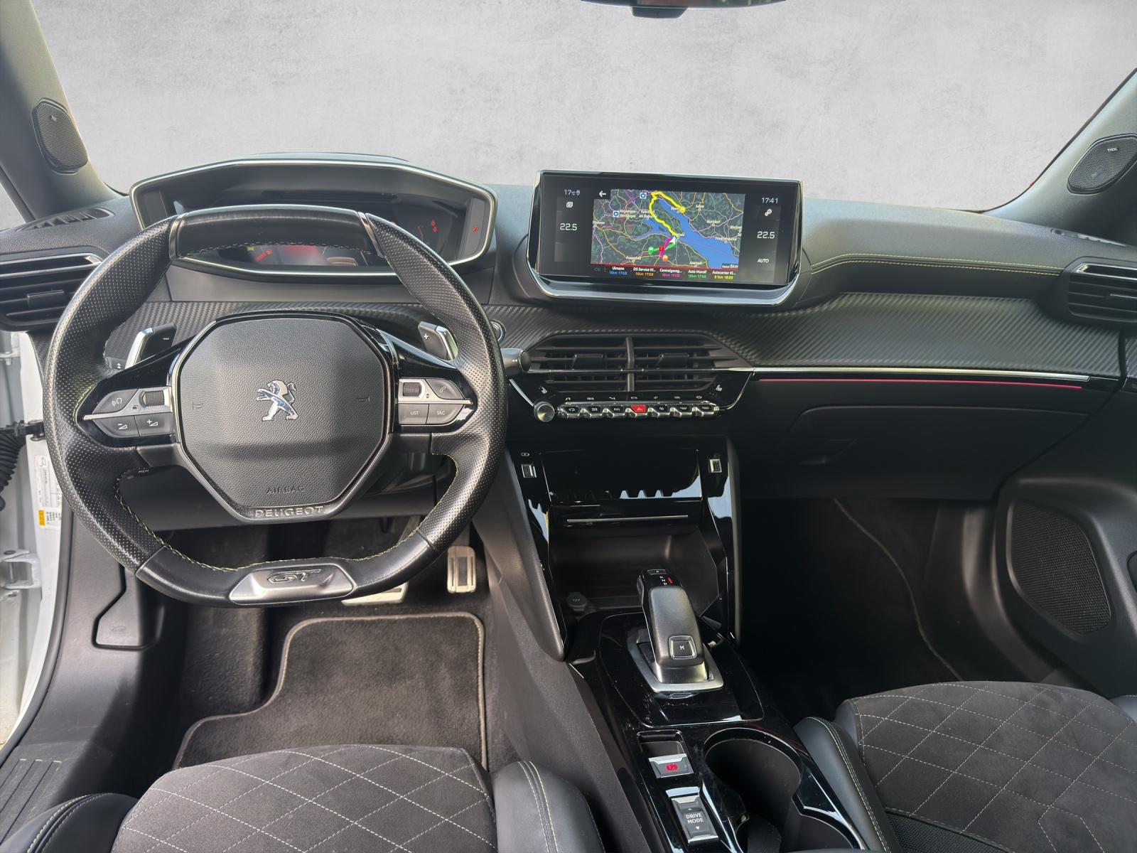 PEUGEOT 2008 1.2 PureTech GT Pack EAT8-image-5
