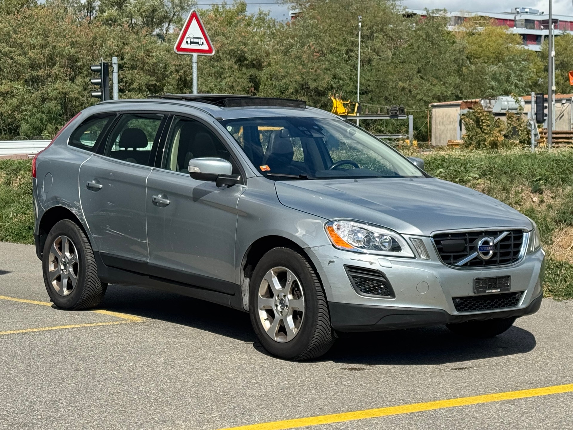 VOLVO XC60 D5 AWD Summum Geartronic-image-2