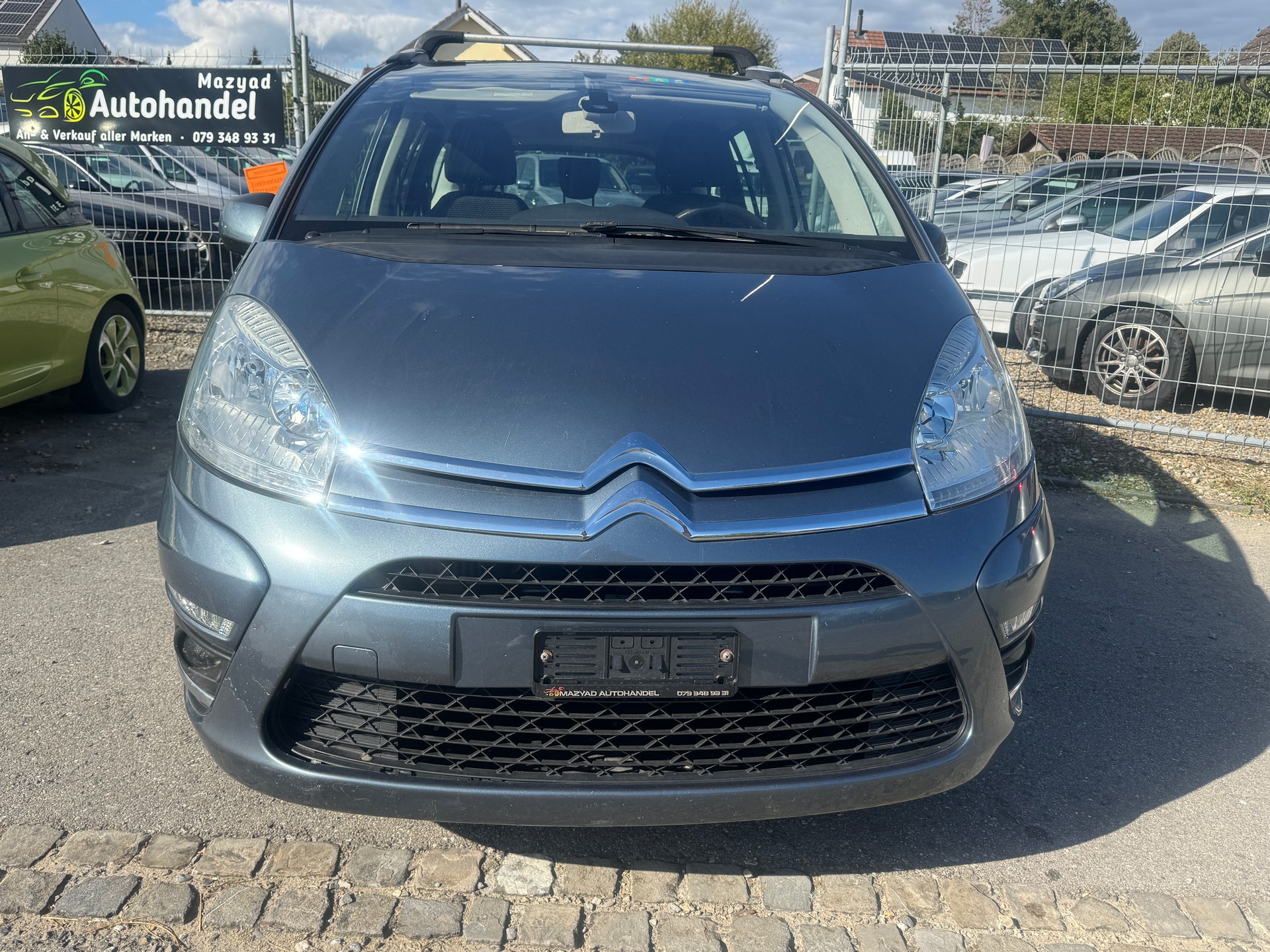 CITROEN Grand C4 Picasso 1.6 HDI 16V Attraction-image-0