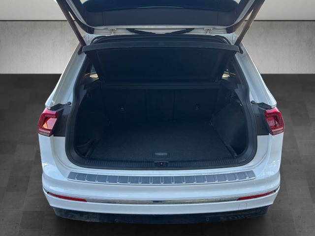 VW Tiguan 2.0TSI R-Line Highline 4Motion DSG-image-11