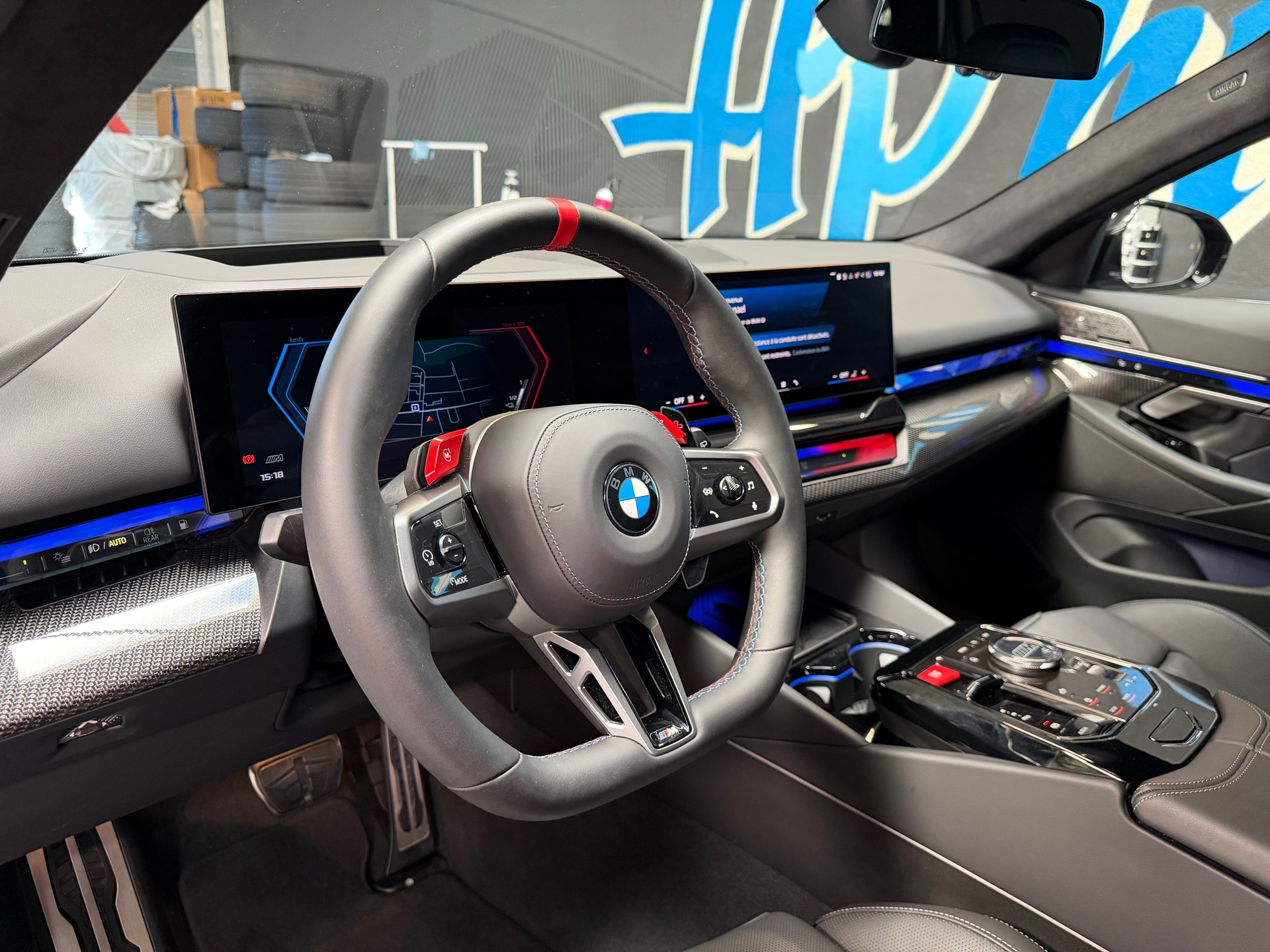 BMW M5 xDrive Touring-image-10