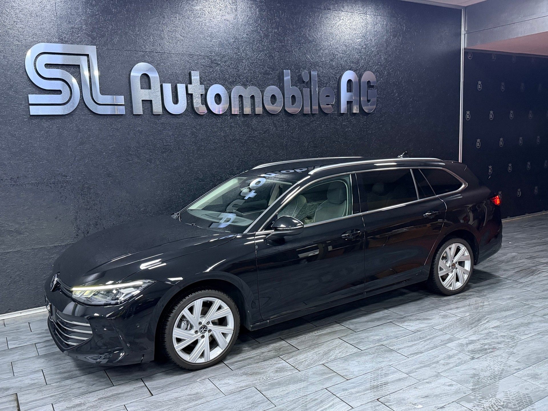 VW Passat Variant 2.0 TDI evo Business DSG / Leasing ab 299.--showroom-element-2