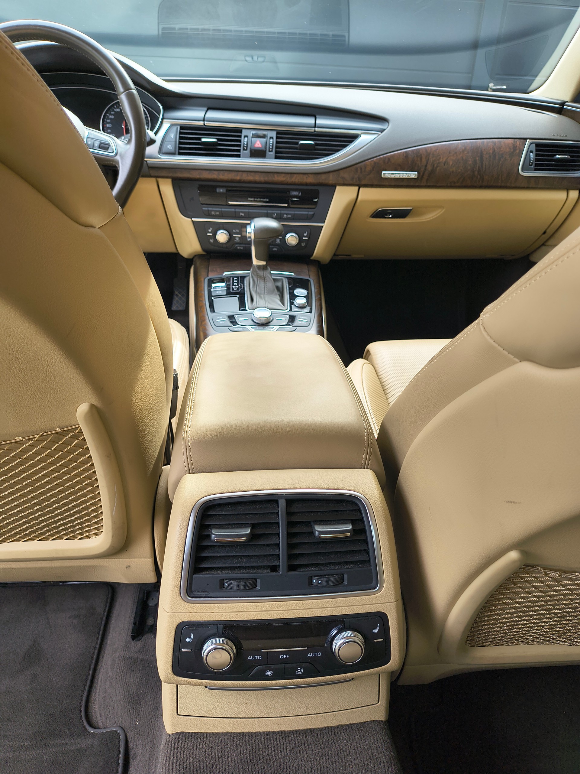 AUDI 3.0 V6 TFSI quattro S-Tronic-image-4