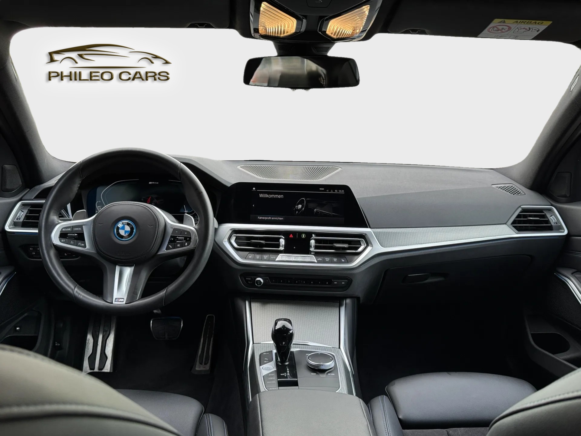 BMW 330e xDrive M Sport Steptronic-image-8