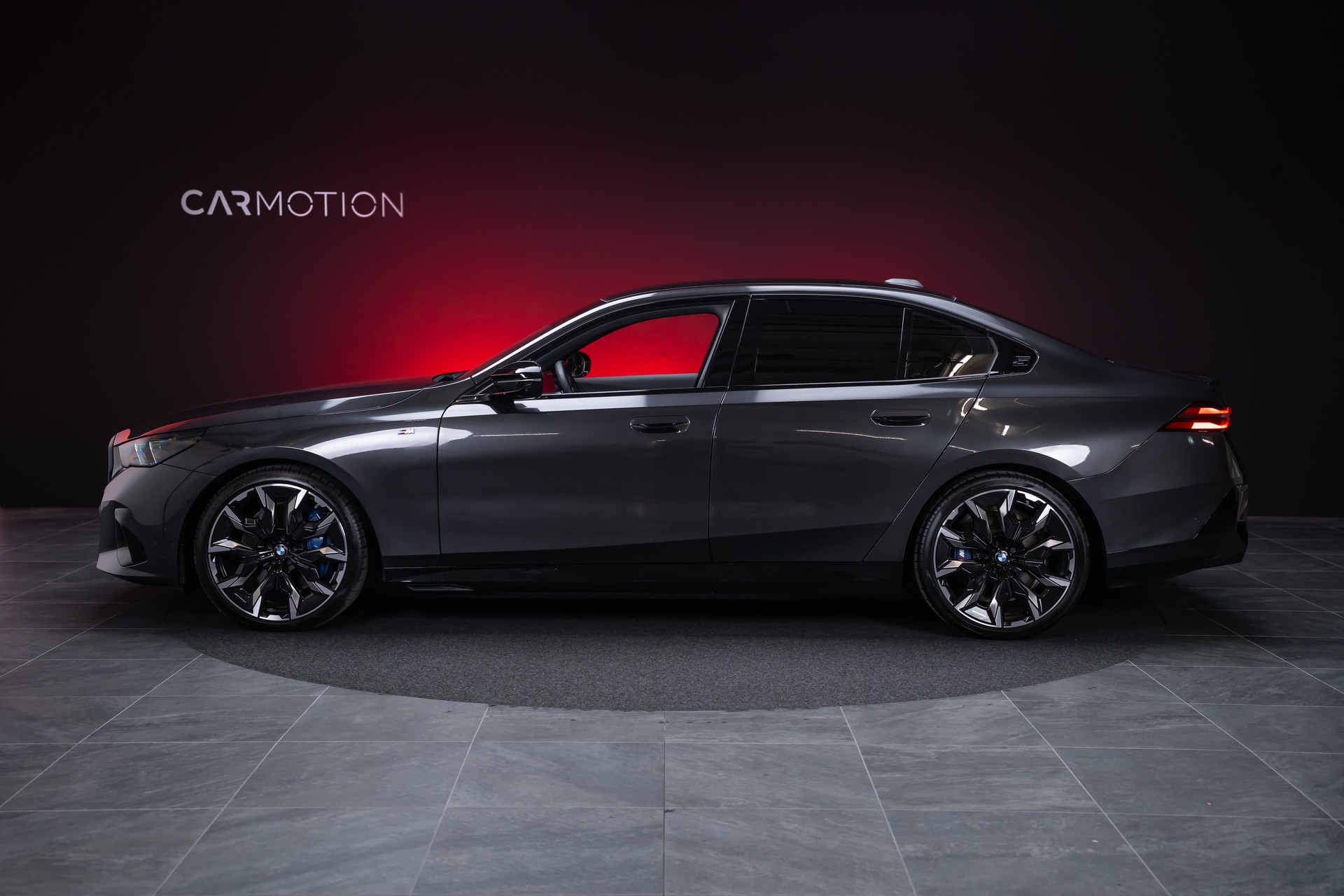 BMW i5 M60 xDrive M Sport Pro / CH-Fahrzeug /Iconic Glow / Panorama-Glasdach-image-10