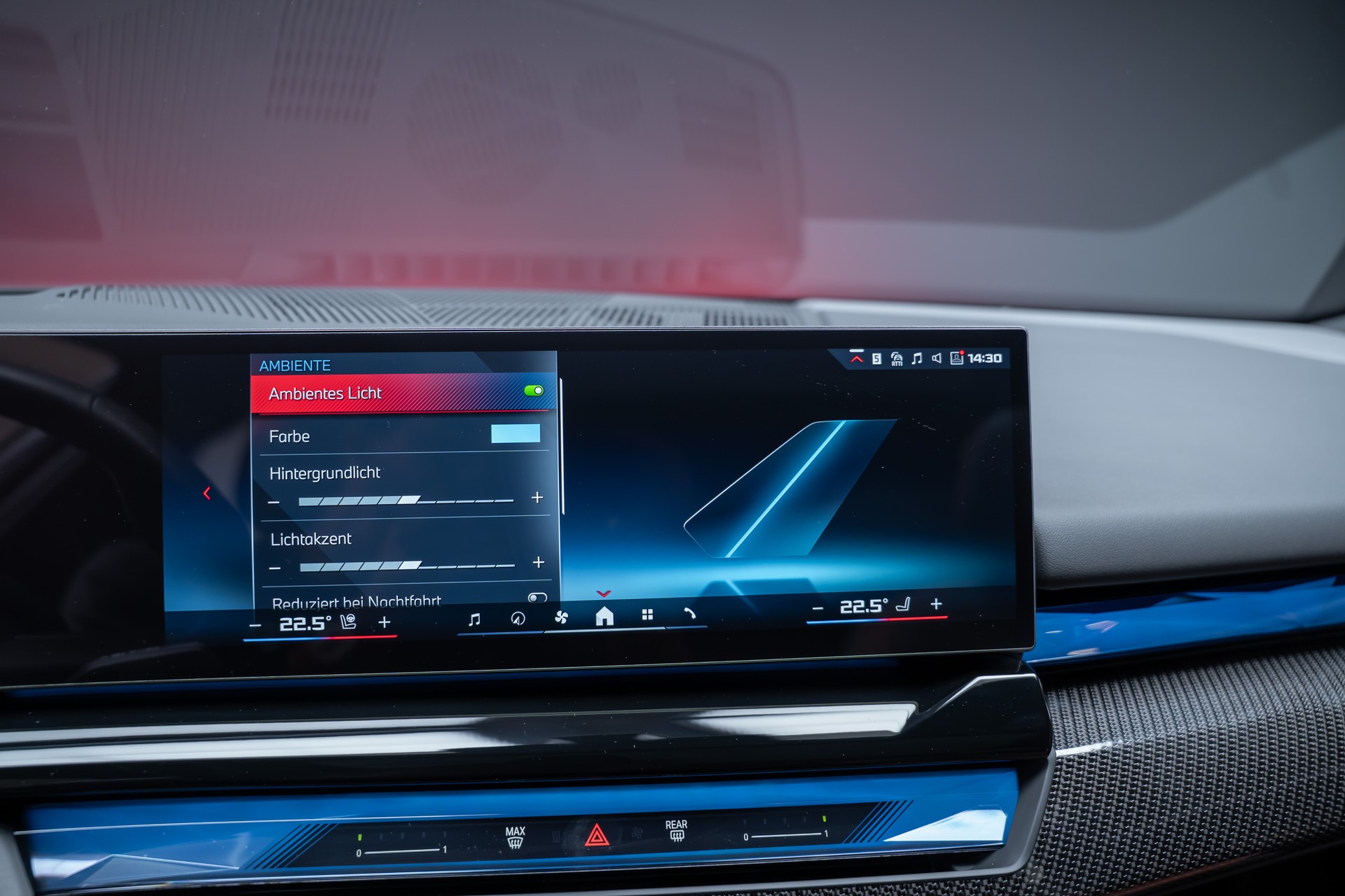 BMW i5 M60 xDrive M Sport Pro / CH-Fahrzeug /Iconic Glow / Panorama-Glasdach-image-43