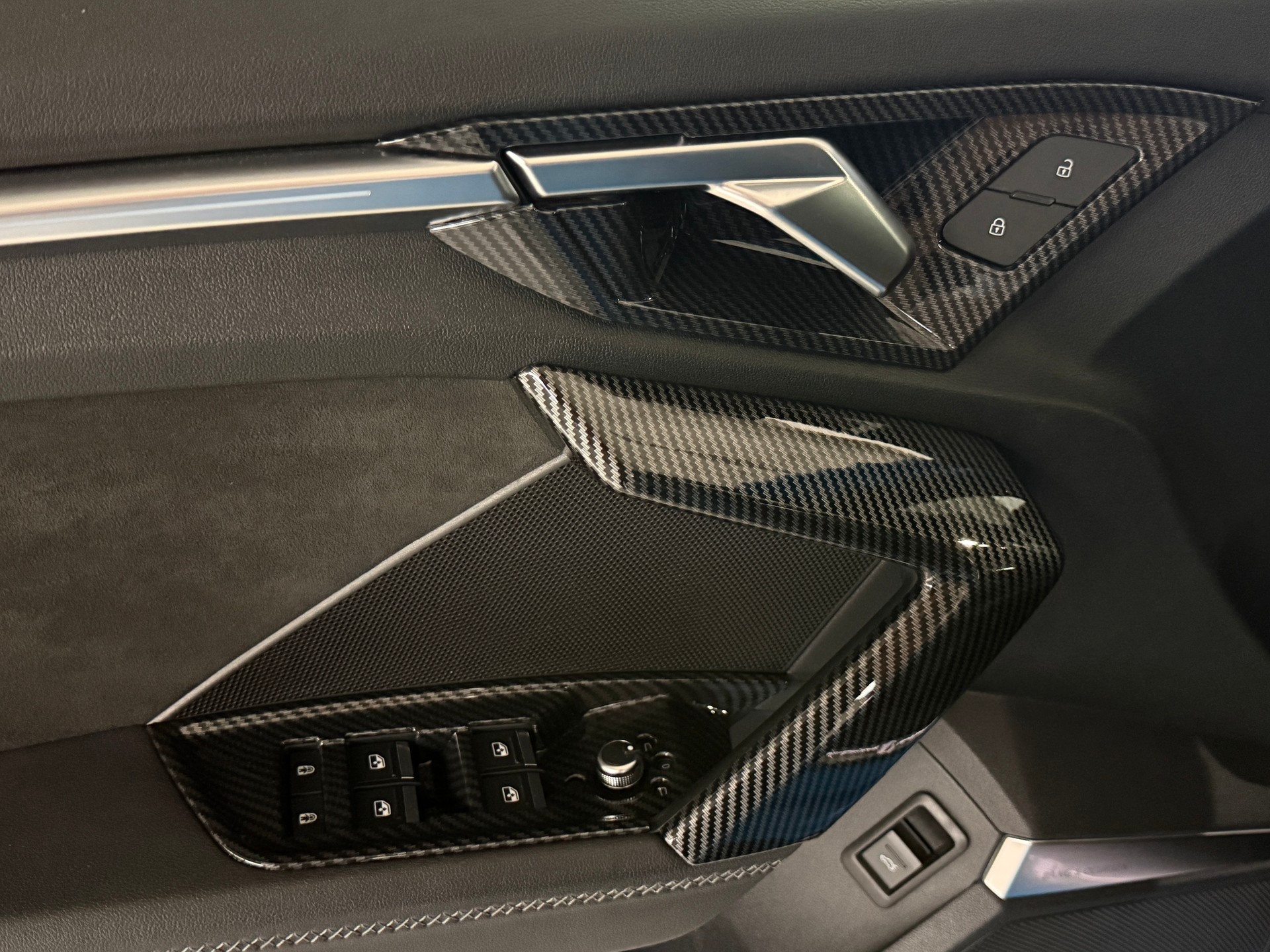 AUDI S3 Sportback 2.0 TFSI quattro S-tronic ***Einzelstück***Vollausstattung***-image-10