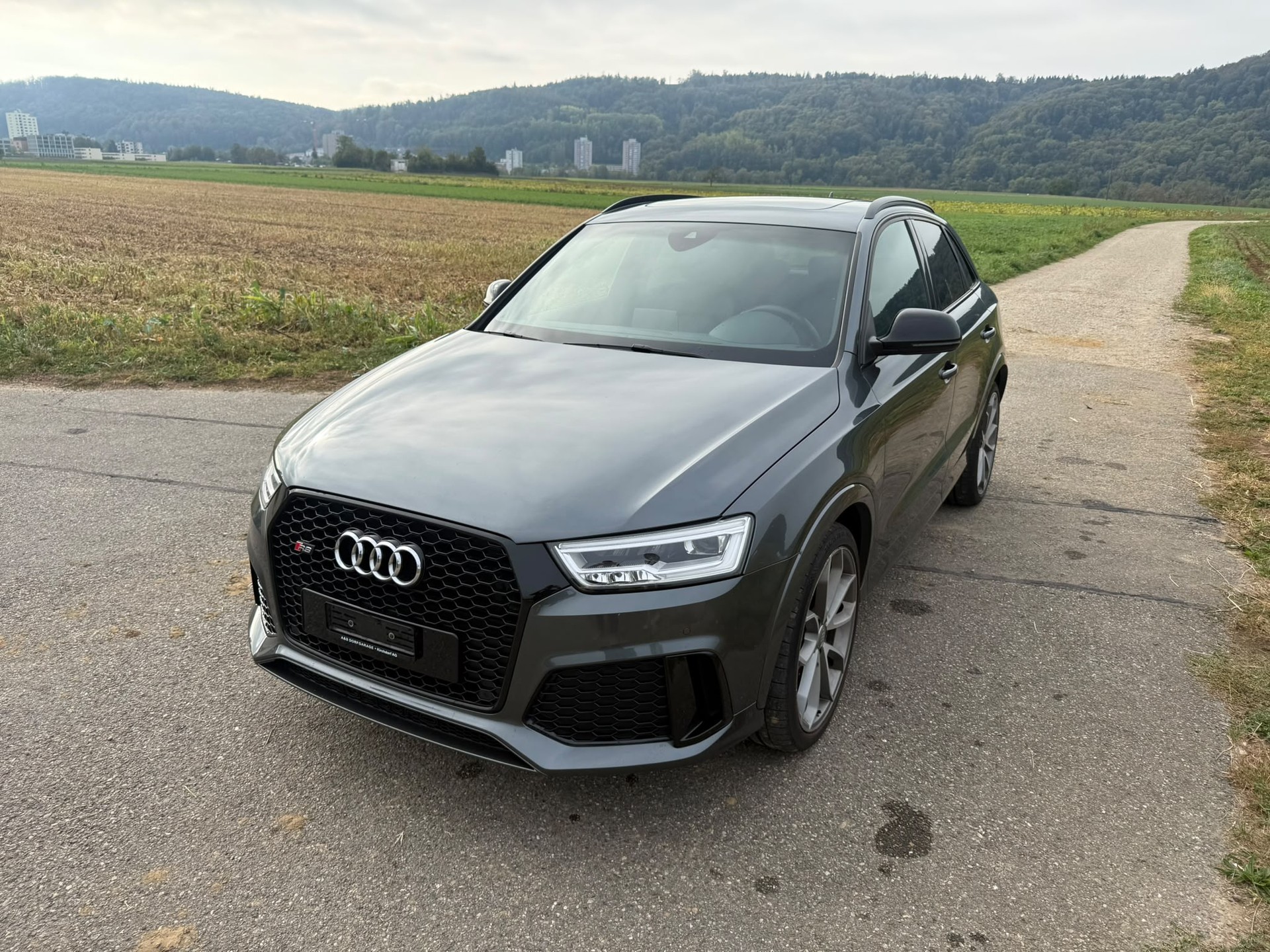 AUDI RS Q3 2.5 TFSI quattro S-tronic-image-0