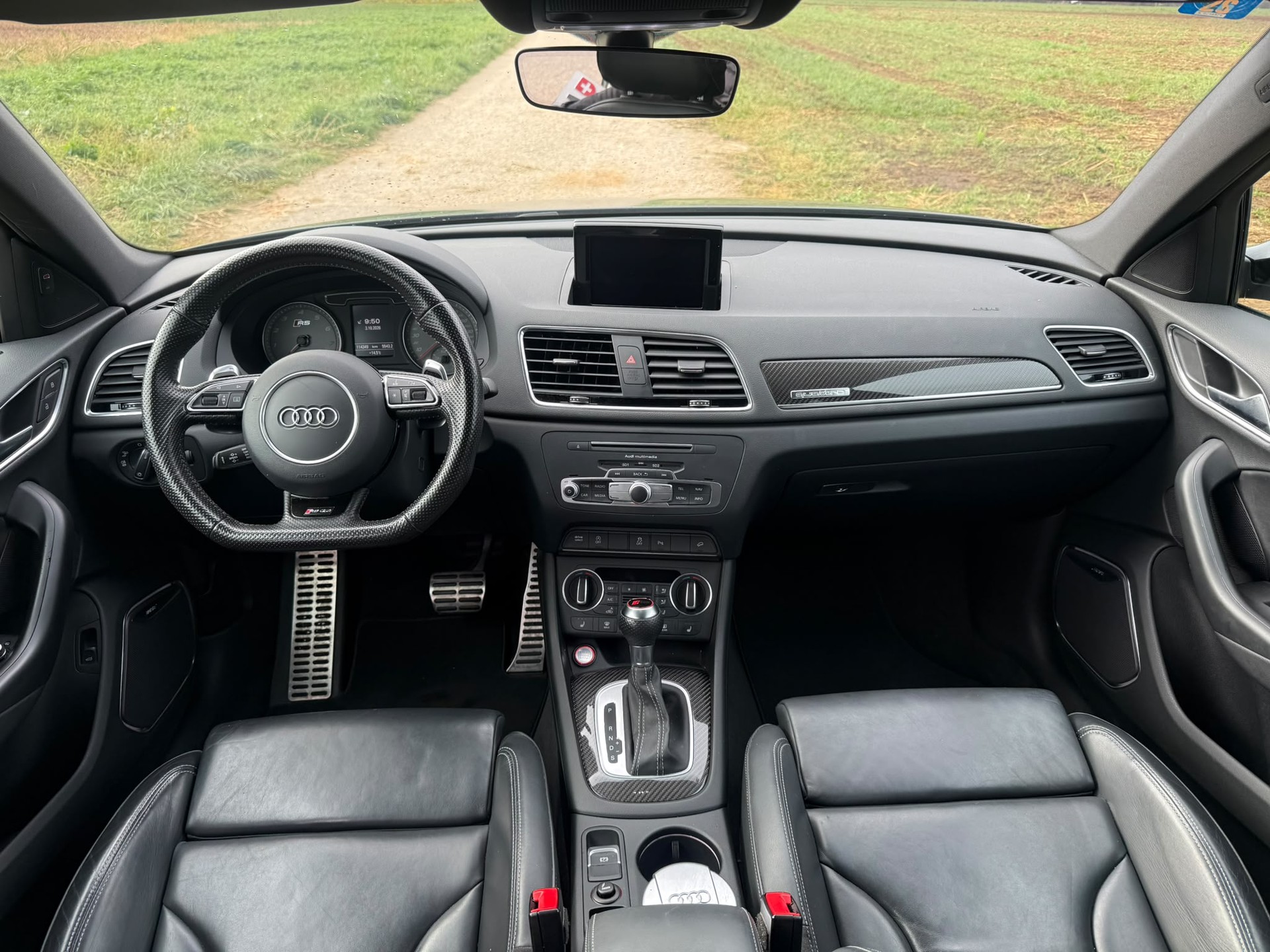 AUDI RS Q3 2.5 TFSI quattro S-tronic-image-9