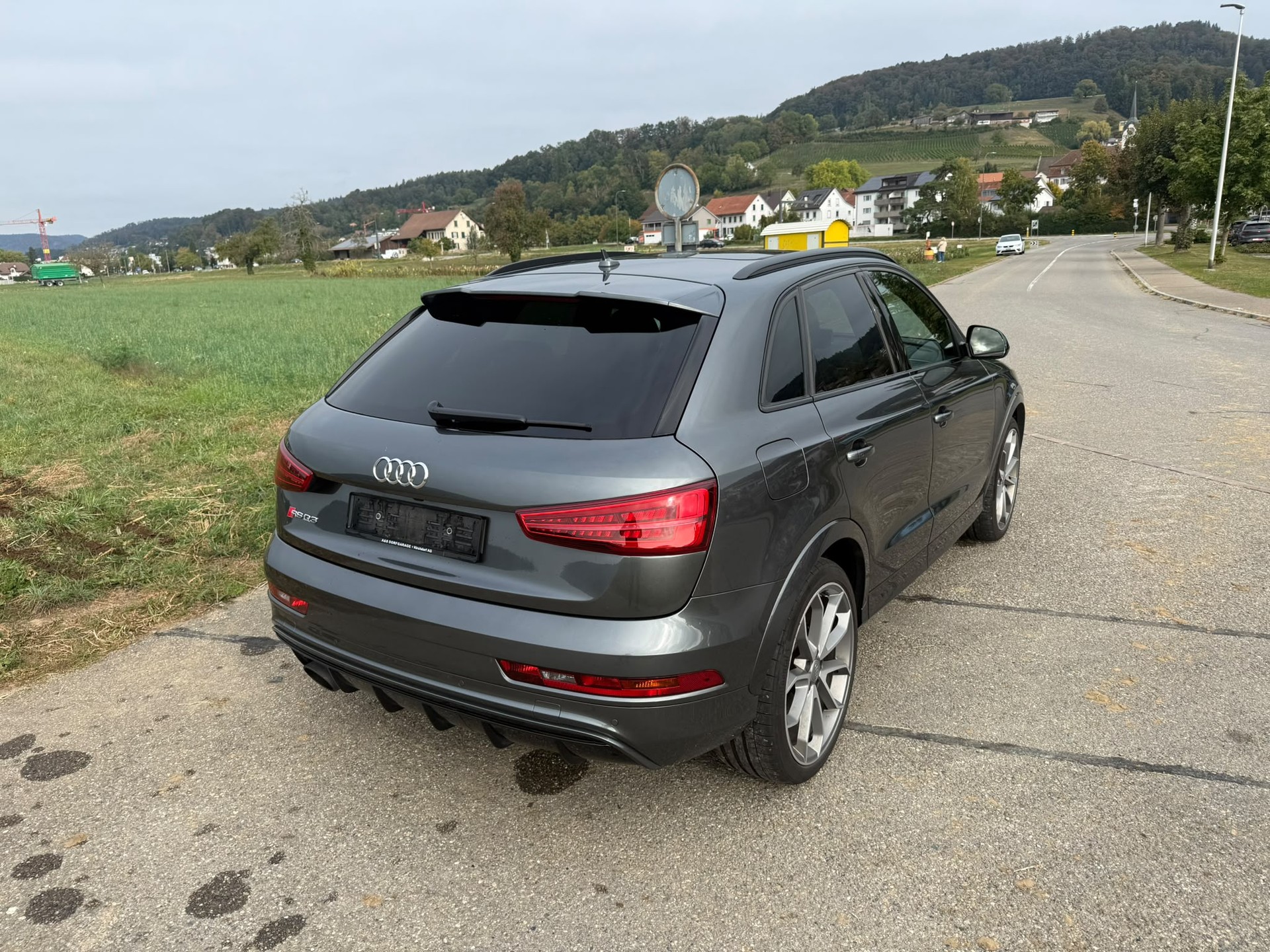 AUDI RS Q3 2.5 TFSI quattro S-tronic-image-4
