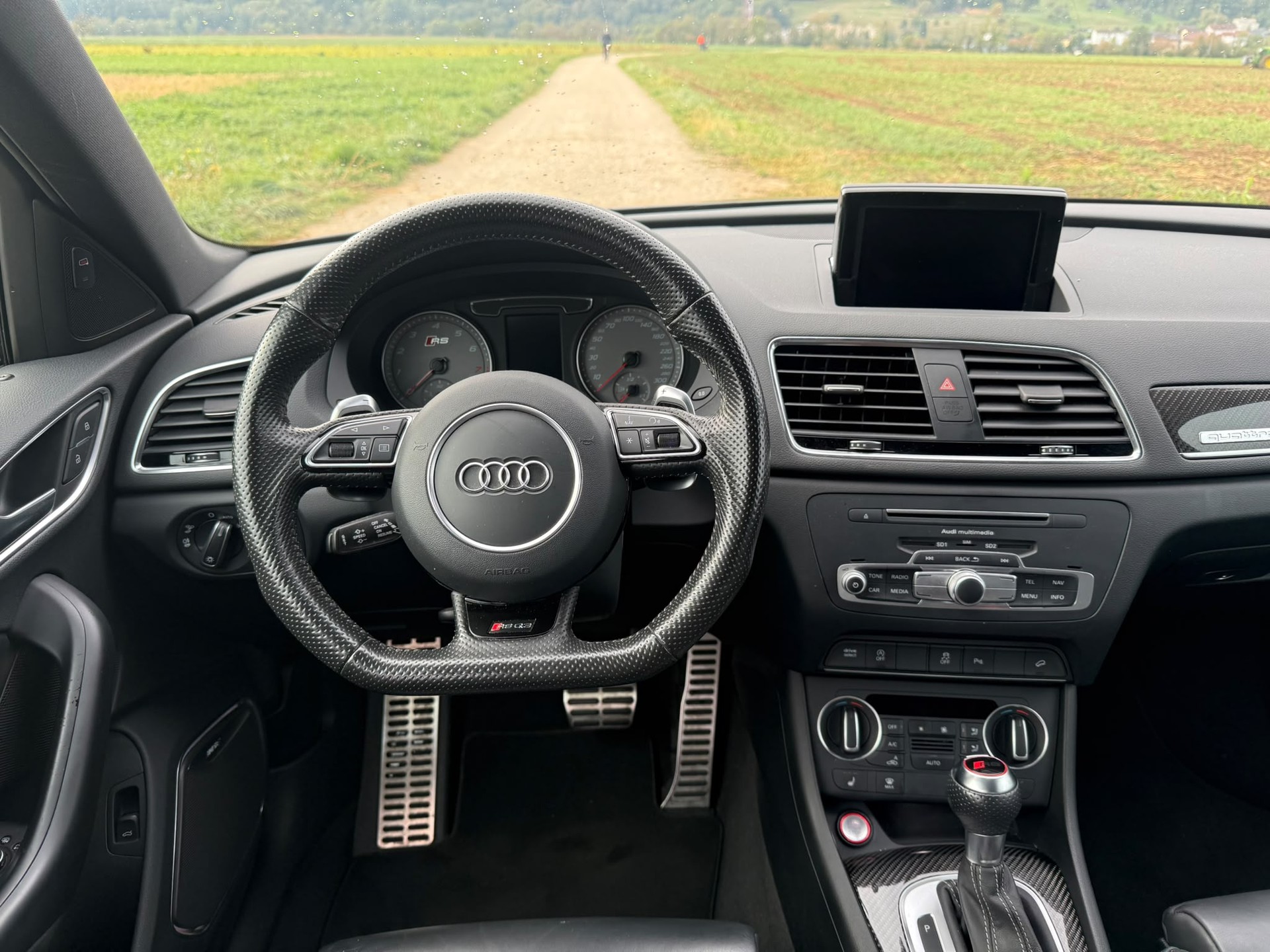 AUDI RS Q3 2.5 TFSI quattro S-tronic-image-10