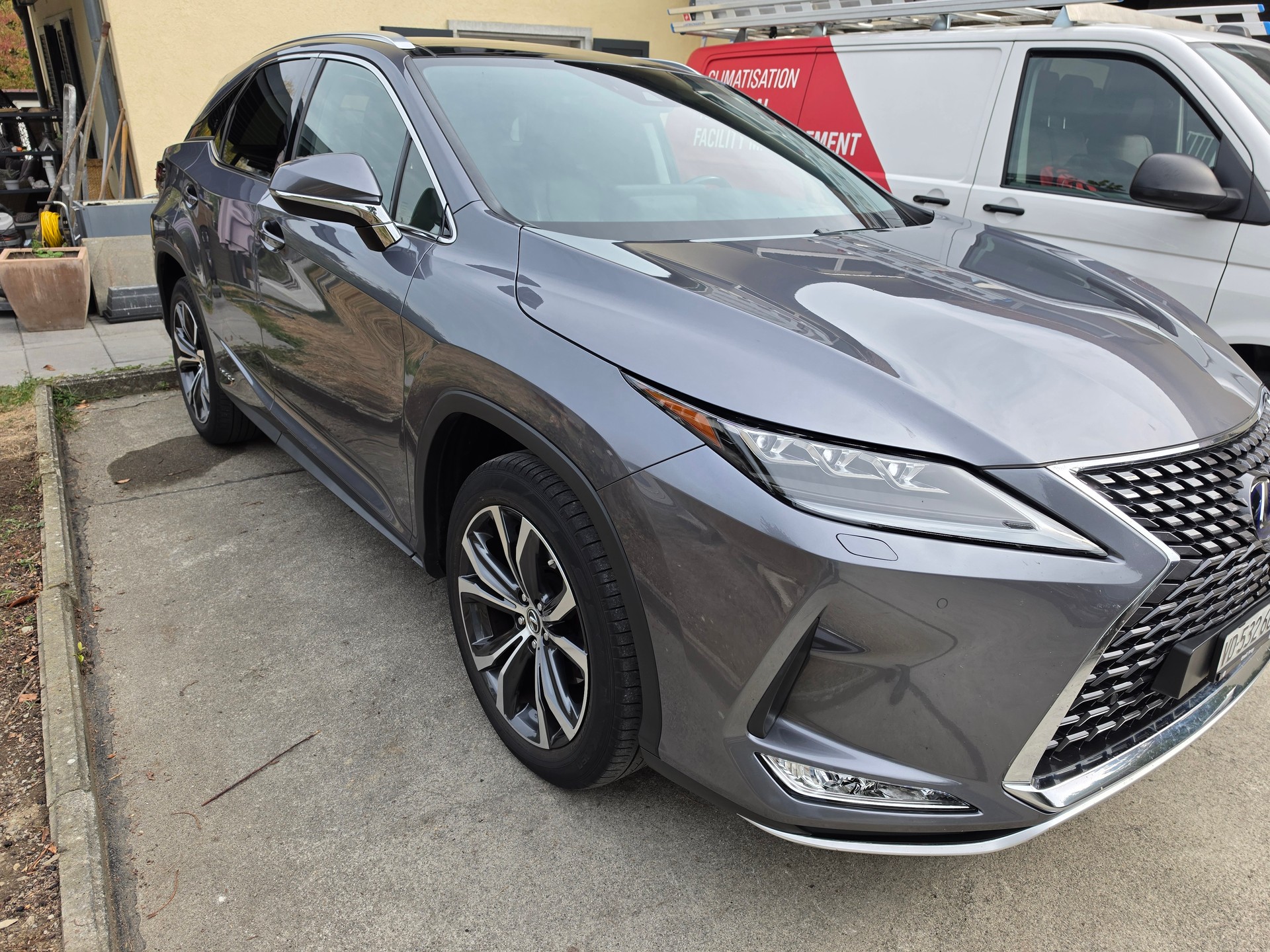 LEXUS 450h X-image-0
