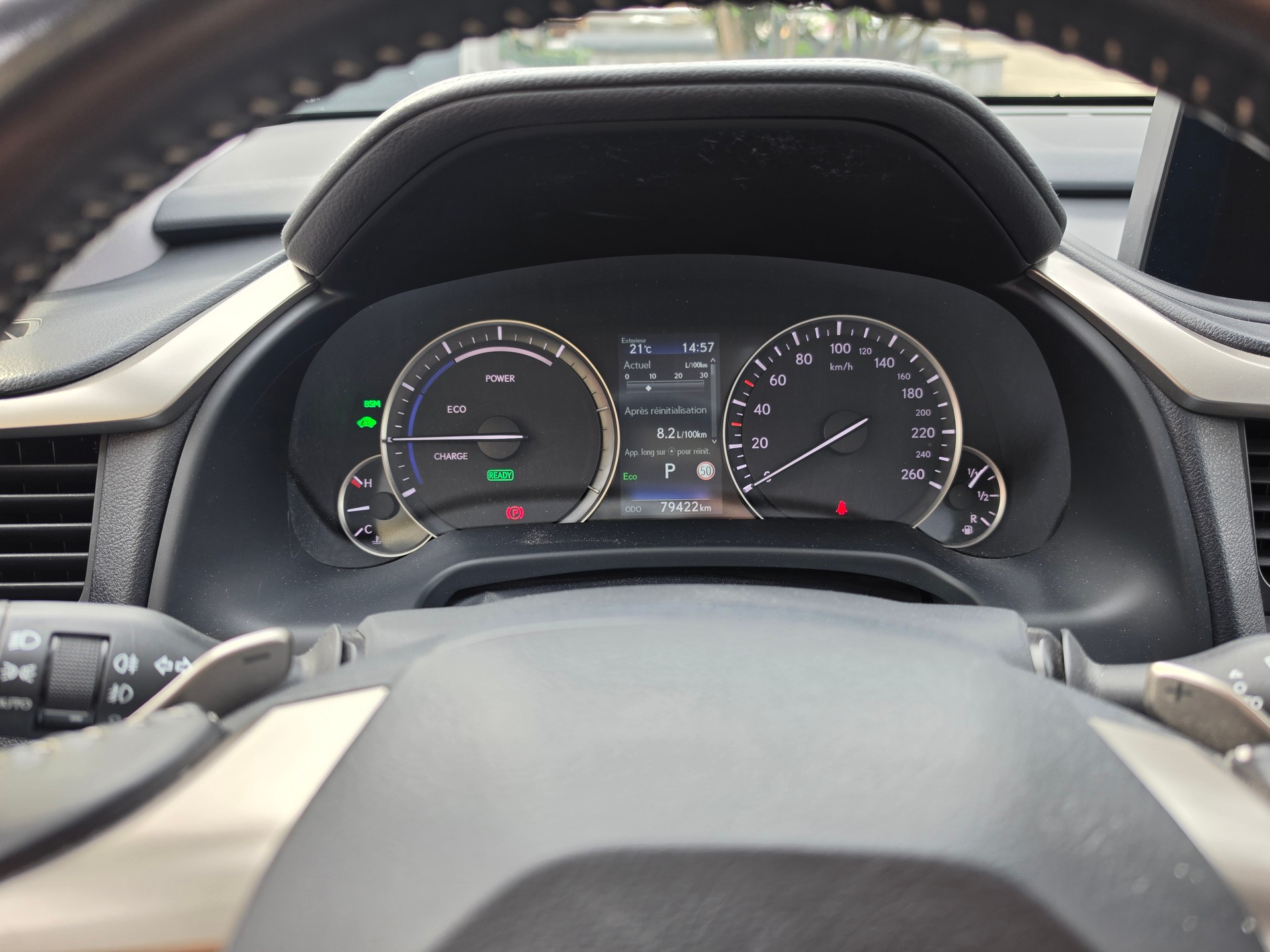 LEXUS 450h X-image-1