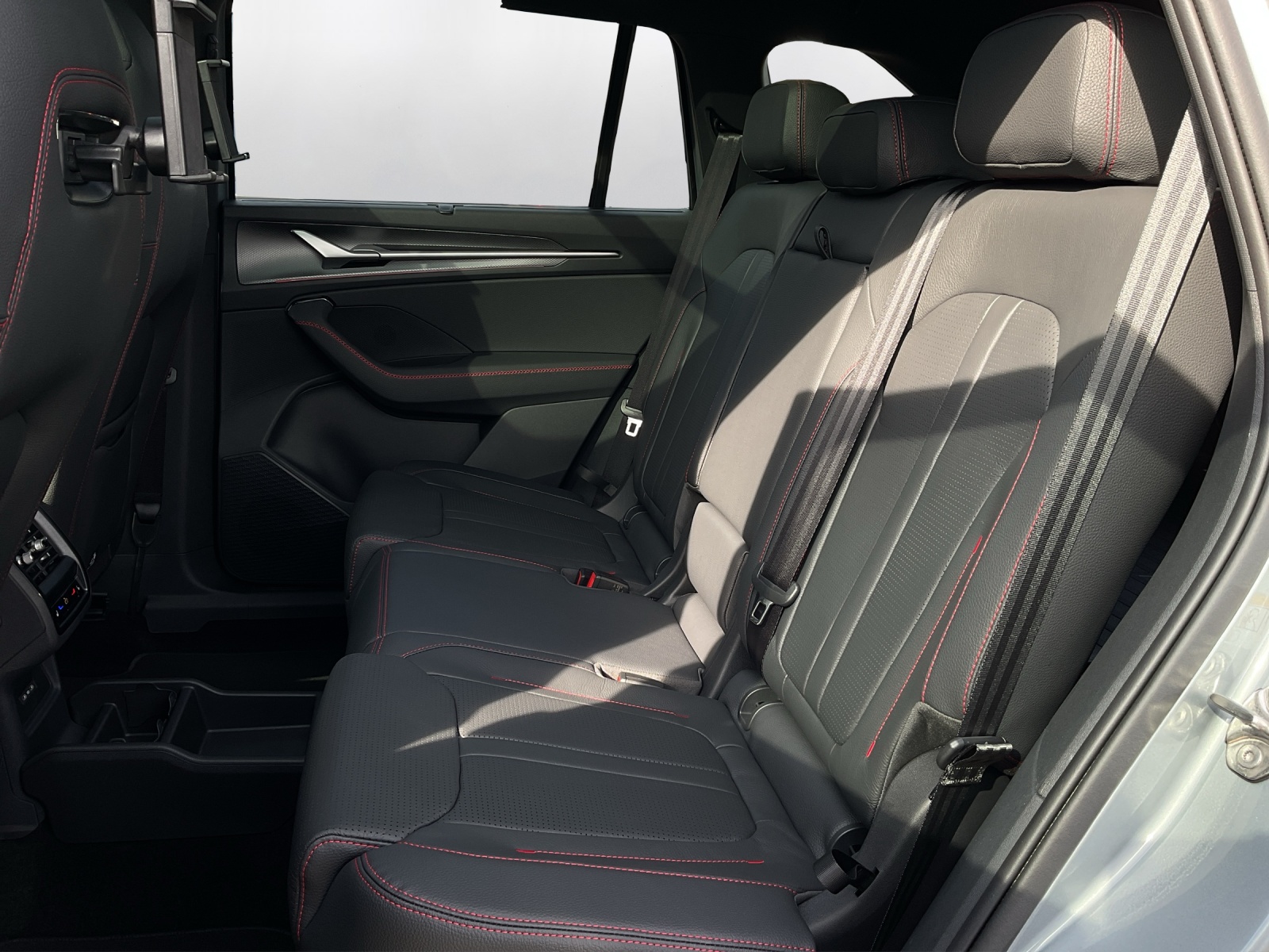 AUDI Q4 e-tron 40-image-11
