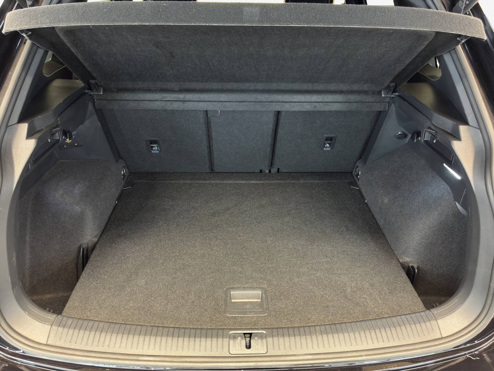 VW Tiguan 2.0TSI R-Line 4Motion DSG-image-12