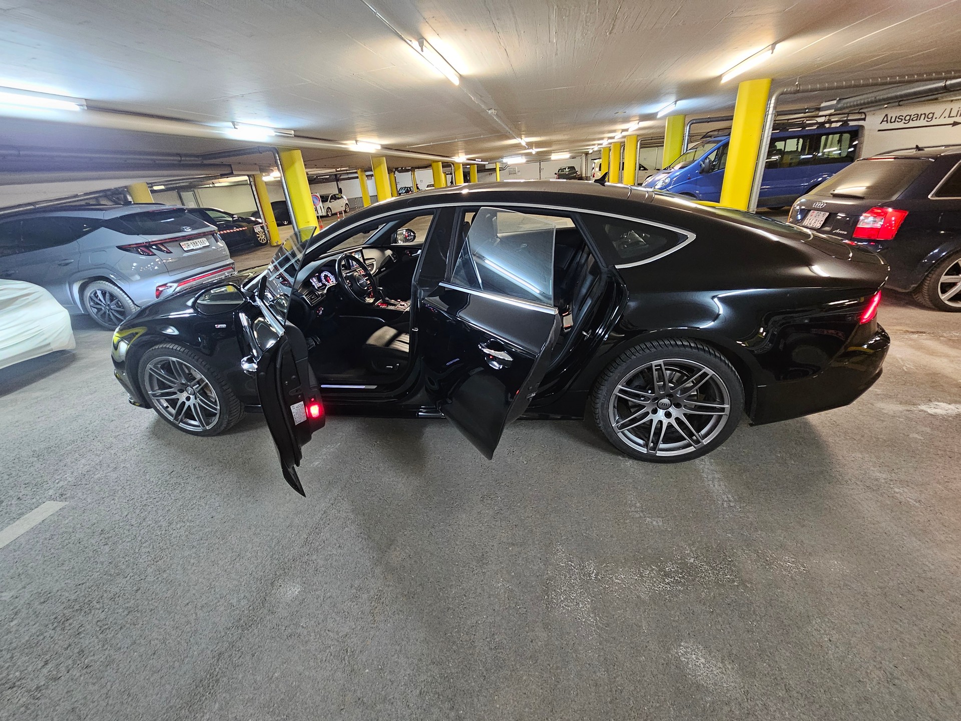 AUDI 3.0 V6 TDI 320 quattro-image-5