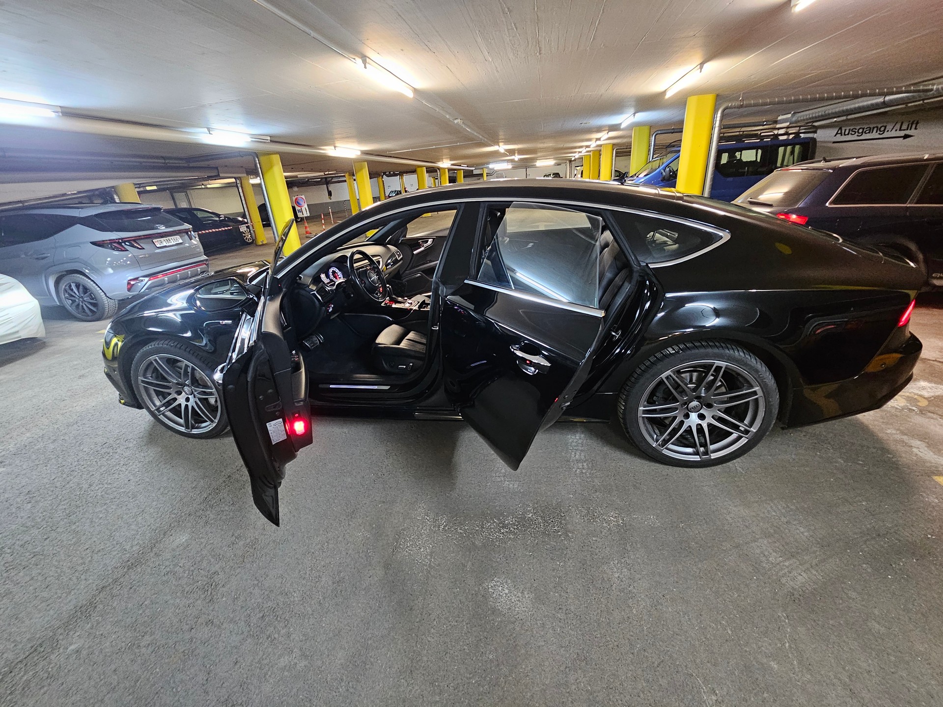 AUDI 3.0 V6 TDI 320 quattro-image-4