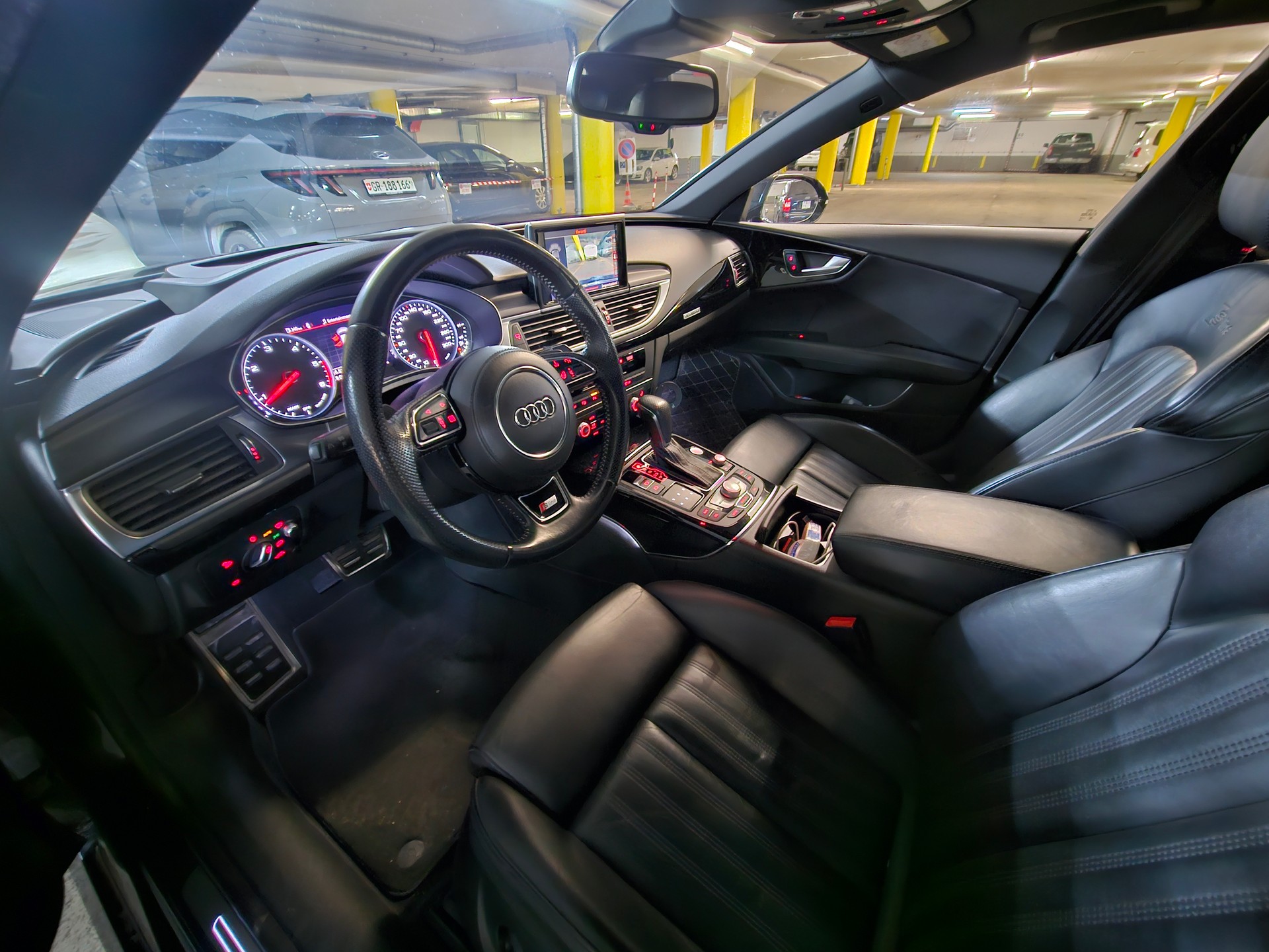 AUDI 3.0 V6 TDI 320 quattro-image-2
