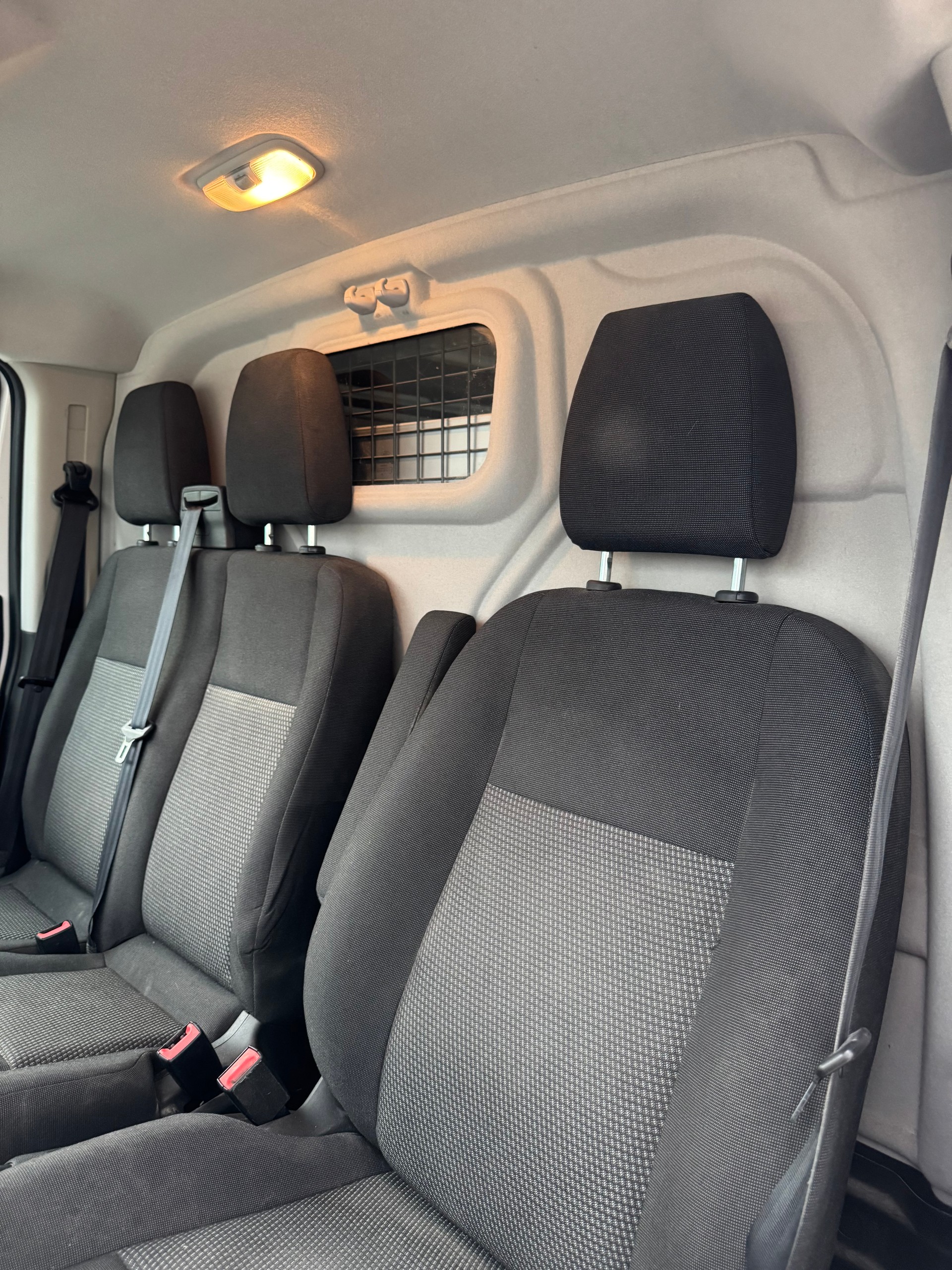 FORD Transit Custom Van 270 L1H1 Trend-image-10