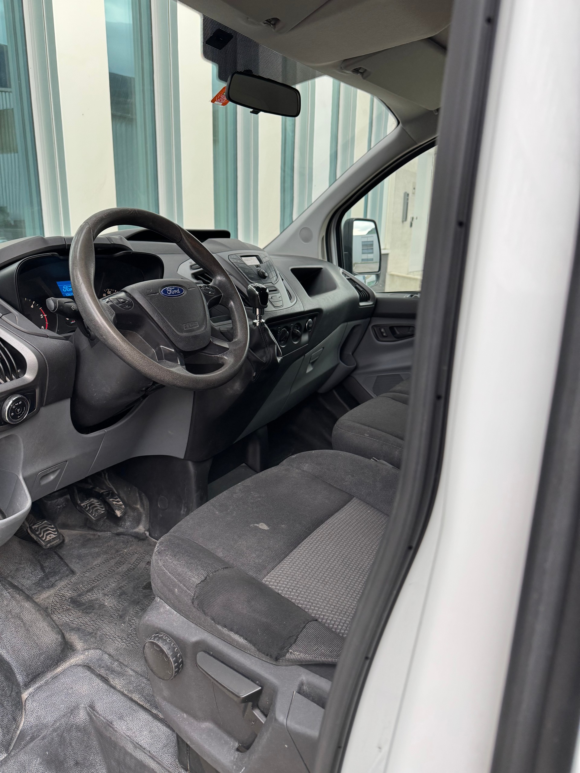 FORD Transit Custom Van 270 L1H1 Trend-image-8
