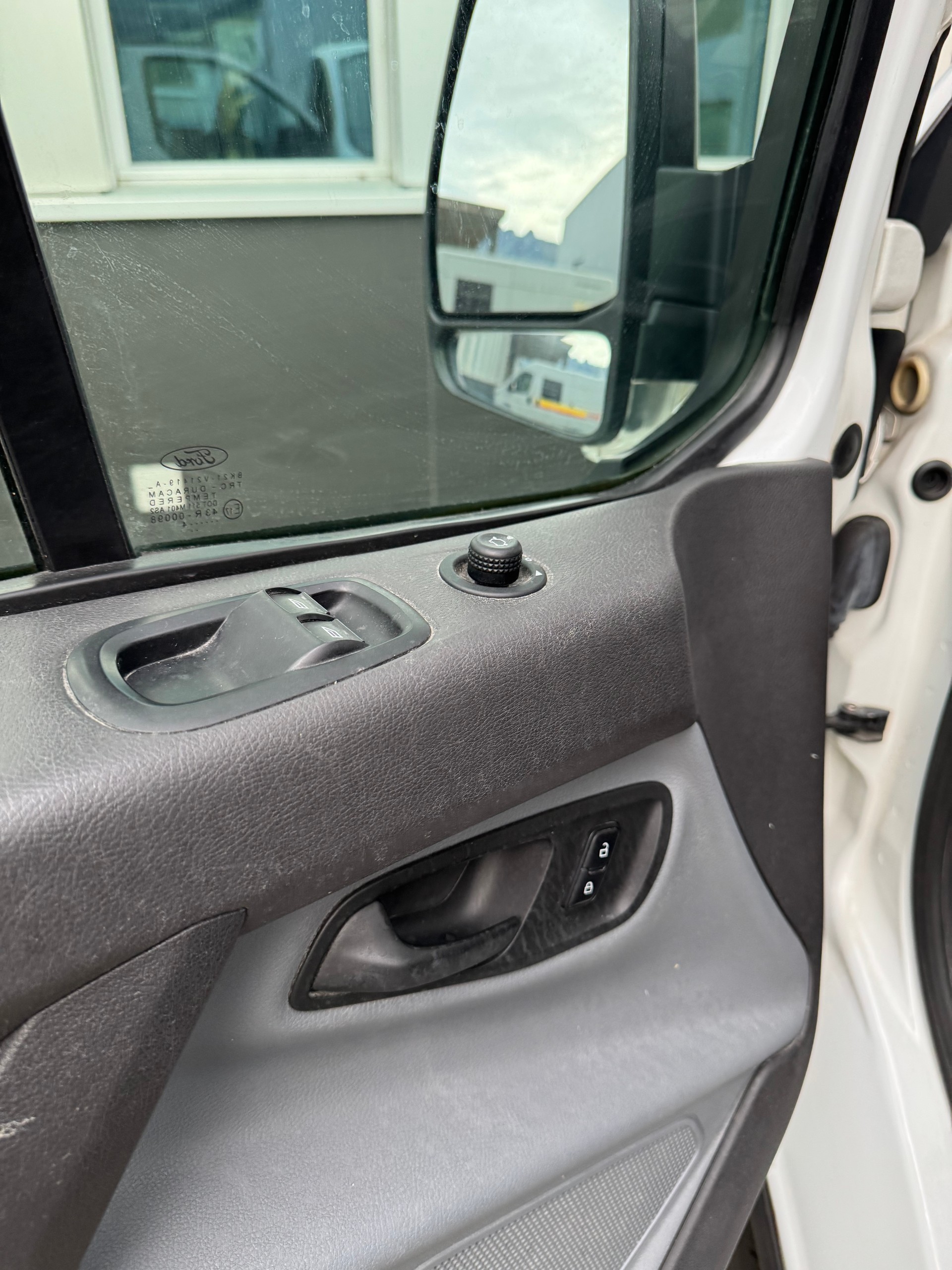FORD Transit Custom Van 270 L1H1 Trend-image-7