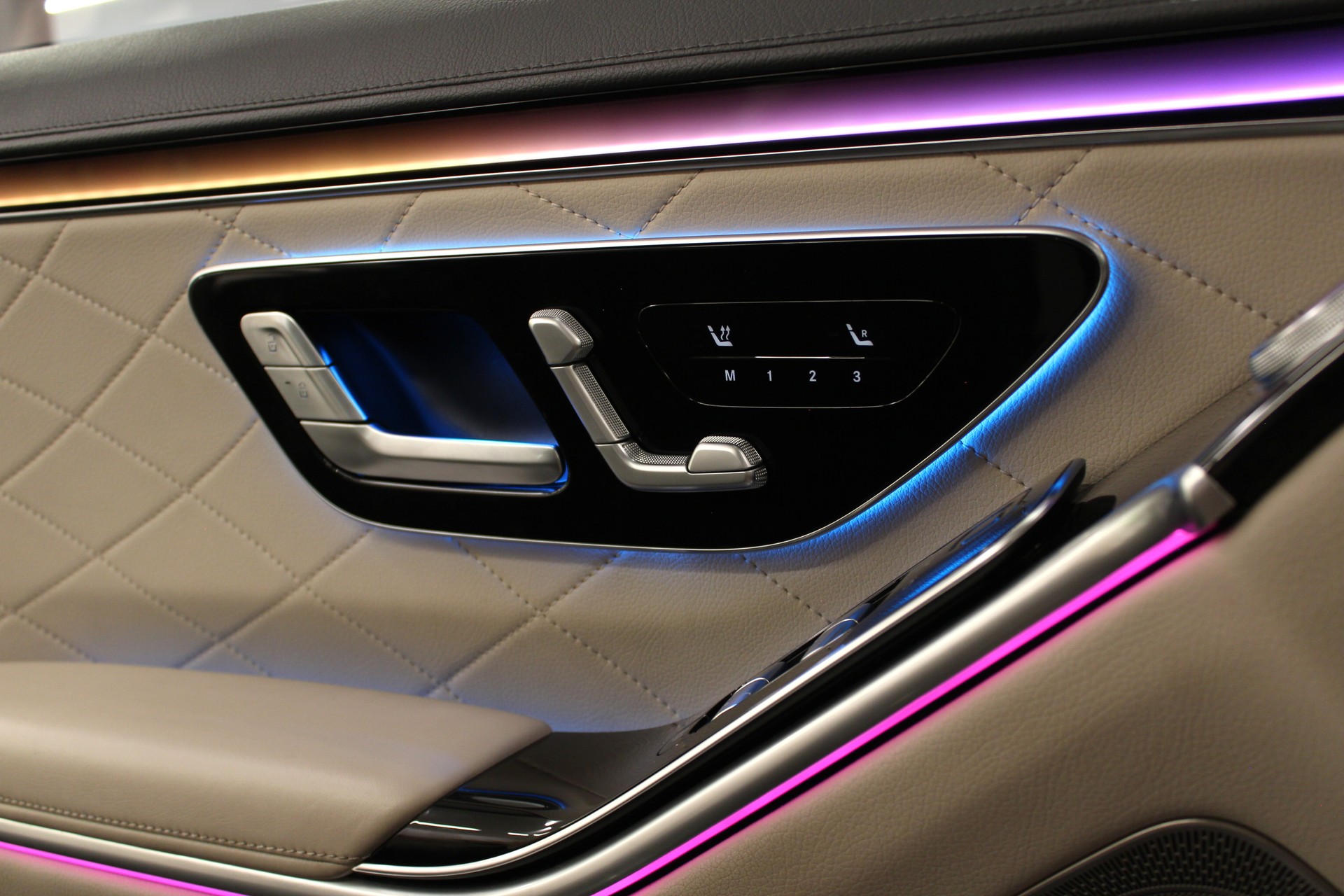 MERCEDES-BENZ S 580 L 4Matic AMG Line 9G-Tronic-image-24