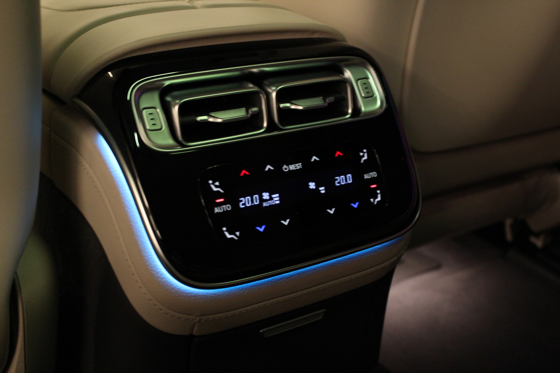 MERCEDES-BENZ S 580 L 4Matic AMG Line 9G-Tronic-image-31