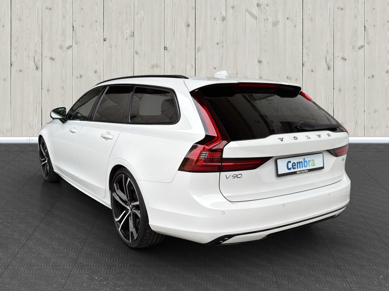 VOLVO V90 B5 AWD Diesel Mild Hybrid R-Design Geartronic-image-4