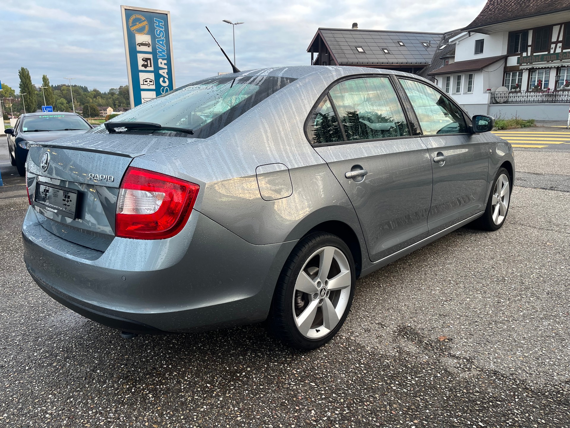 SKODA Rapid 1.4 TSI Ambition DSG-image-4