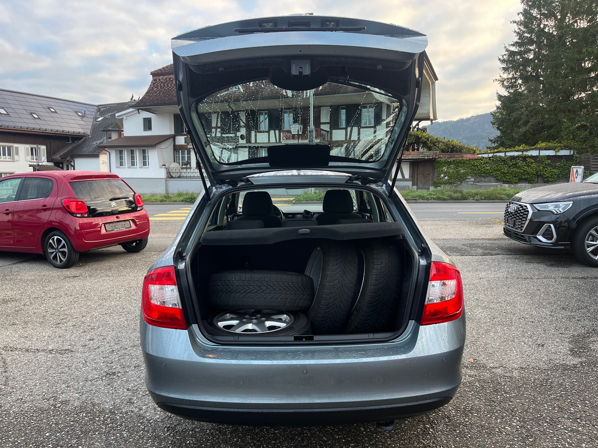 SKODA Rapid 1.4 TSI Ambition DSG-image-12
