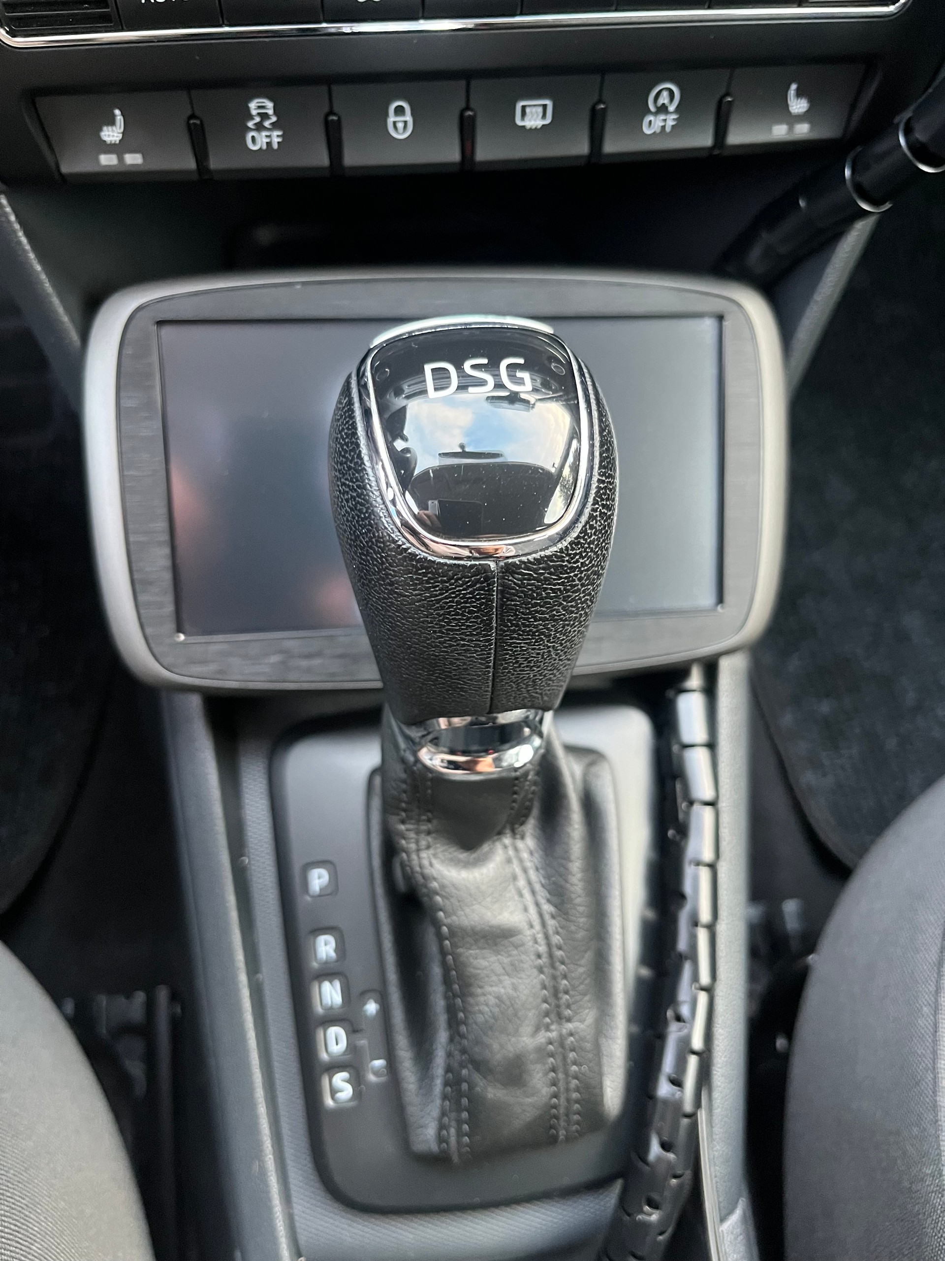 SKODA Rapid 1.4 TSI Ambition DSG-image-13