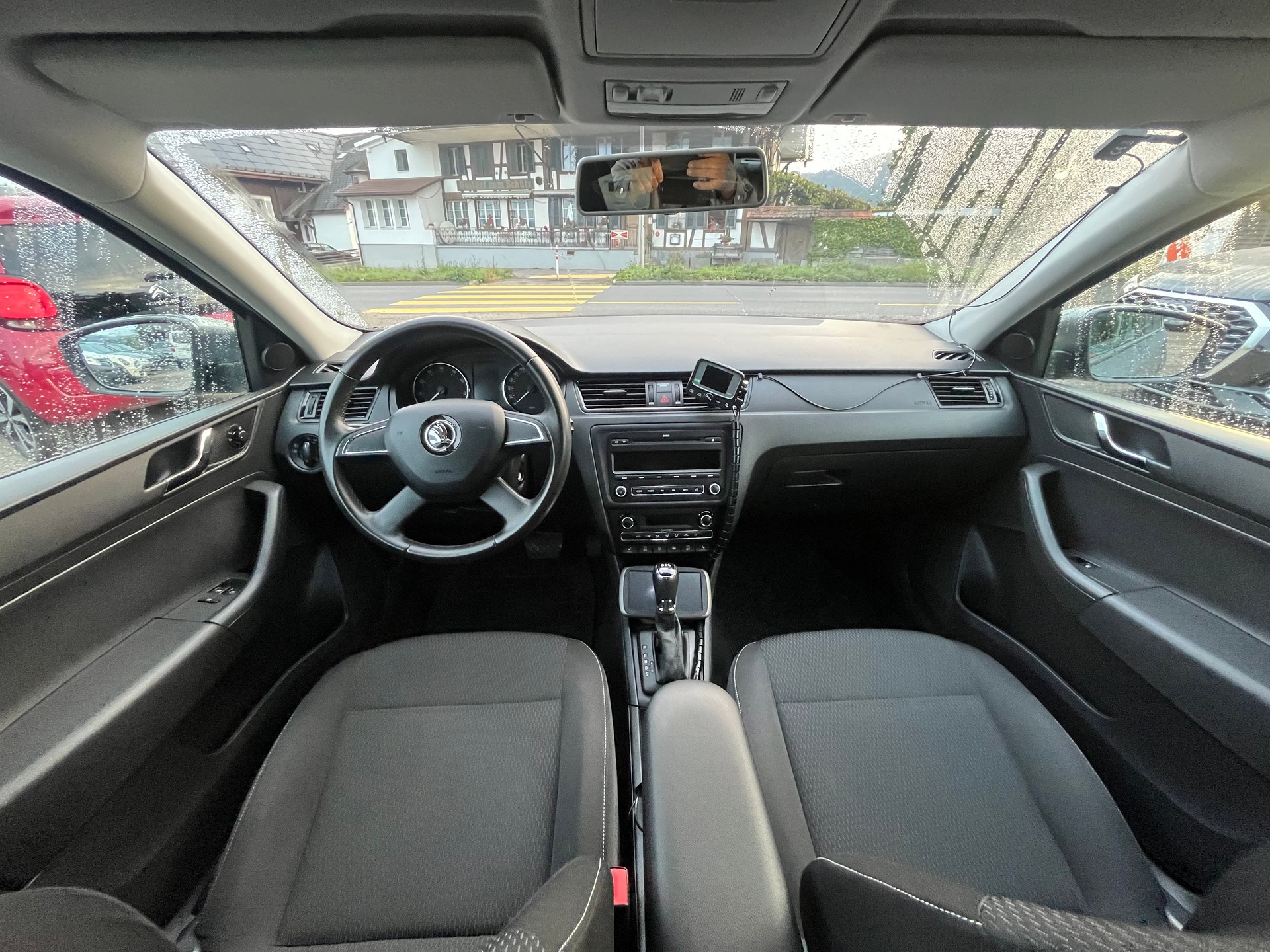 SKODA Rapid 1.4 TSI Ambition DSG-image-9