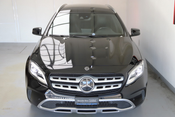 MERCEDES-BENZ GLA 220 d Urban-image-4