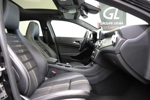 MERCEDES-BENZ GLA 220 d Urban-image-8
