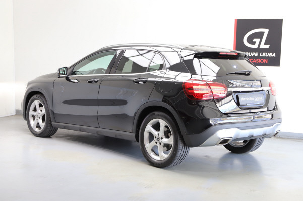 MERCEDES-BENZ GLA 220 d Urban-image-2