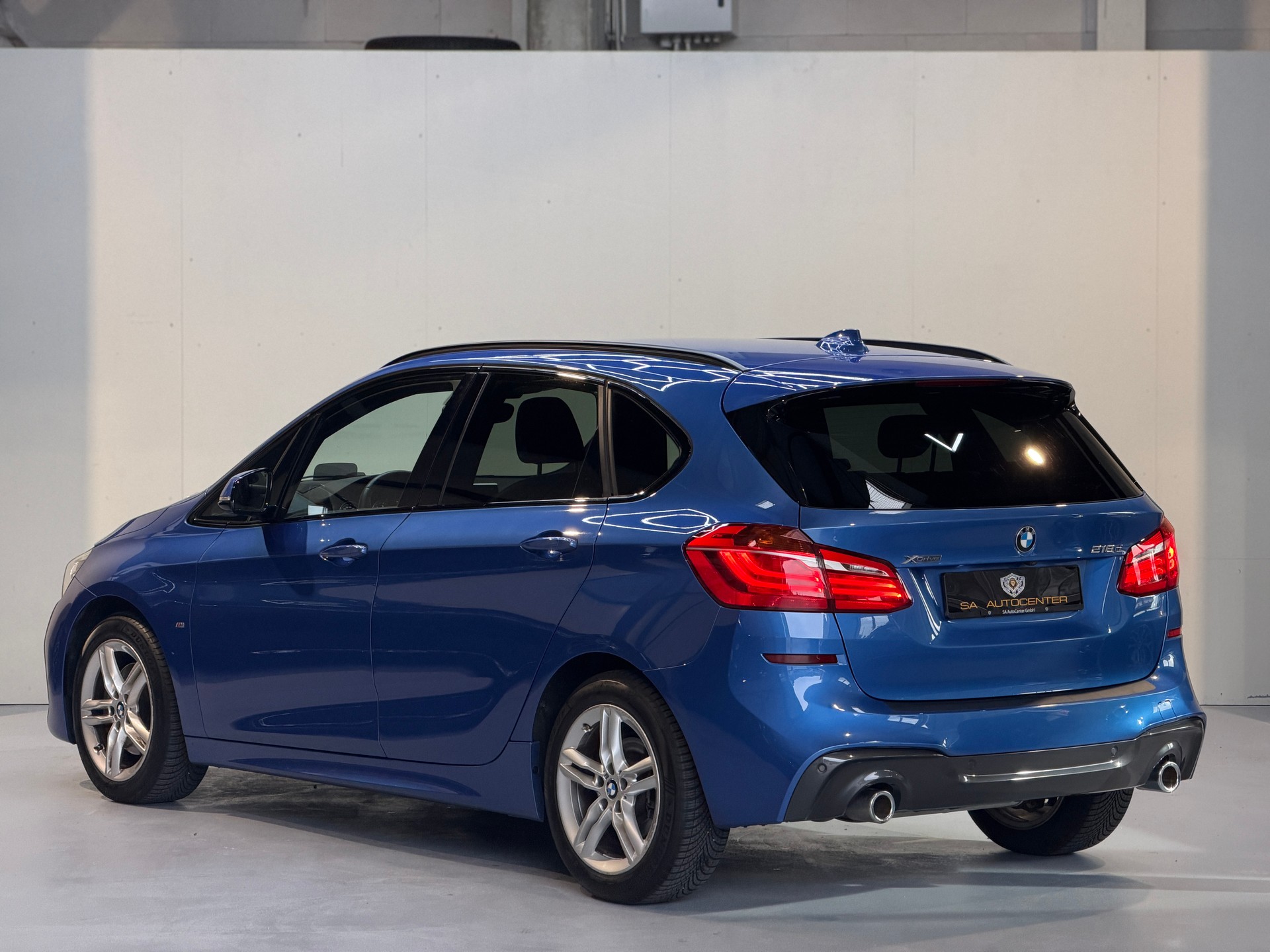 BMW 218d xDrive Active Tourer Steptronic M Sport-image-5