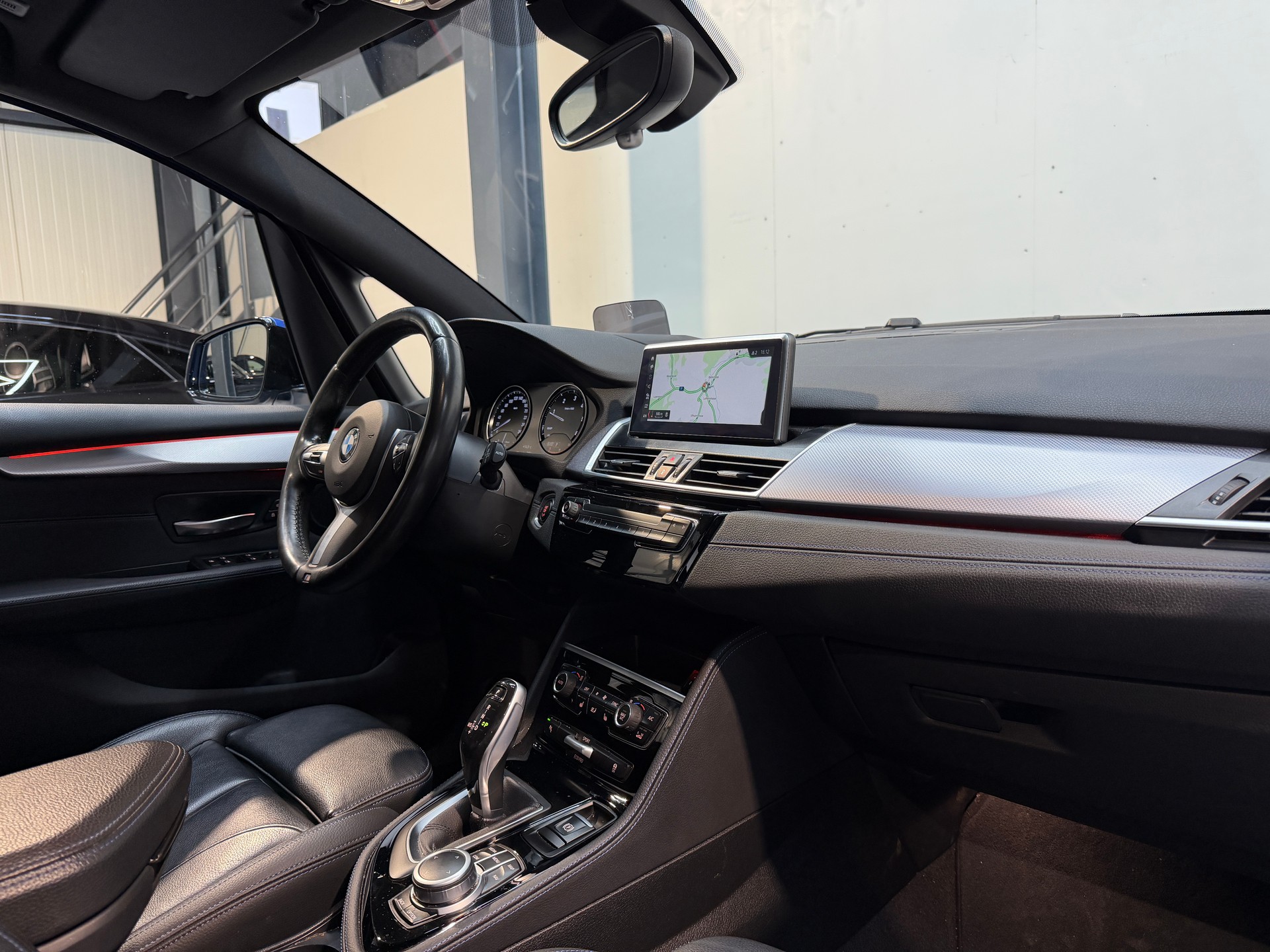 BMW 218d xDrive Active Tourer Steptronic M Sport-image-9