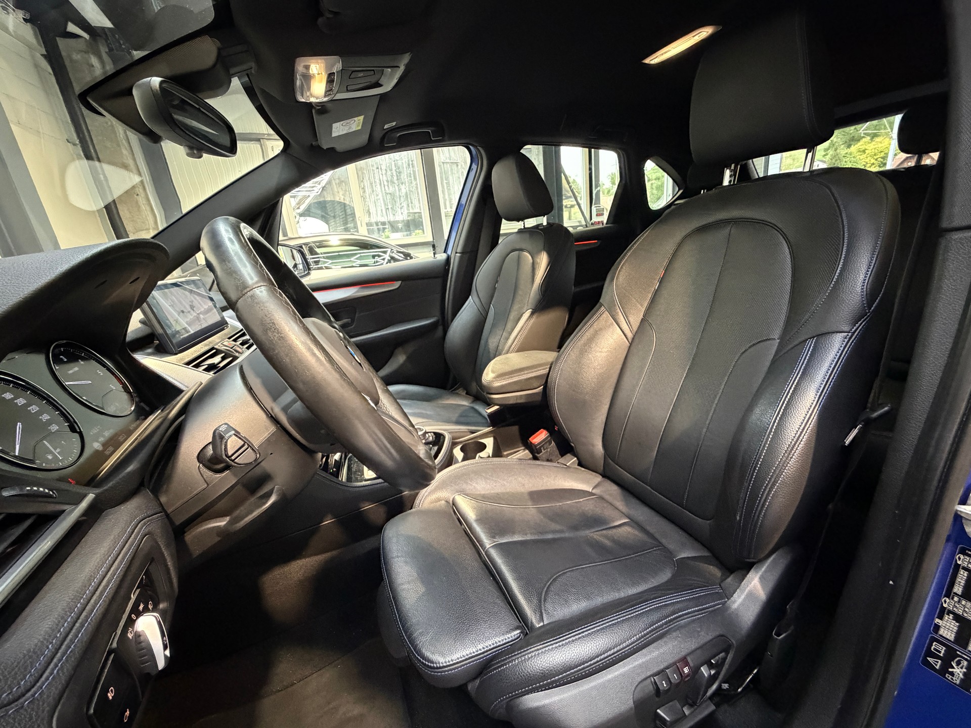 BMW 218d xDrive Active Tourer Steptronic M Sport-image-11