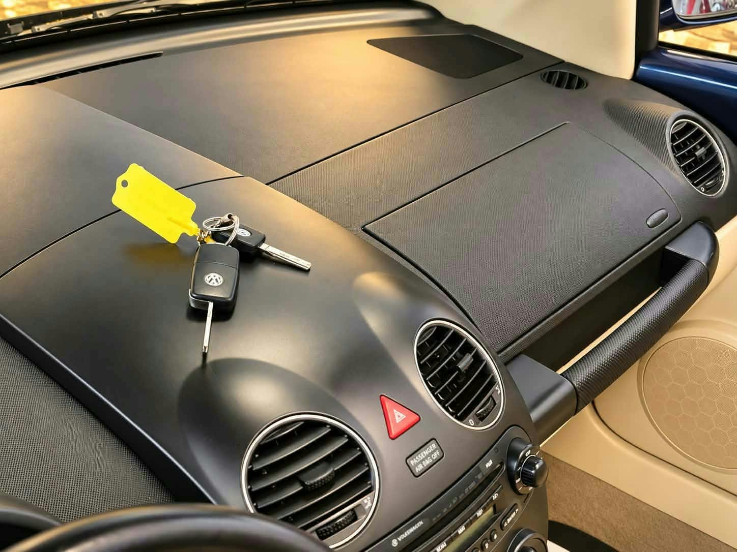 VW Beetle Cabrio 1.8 T-image-16