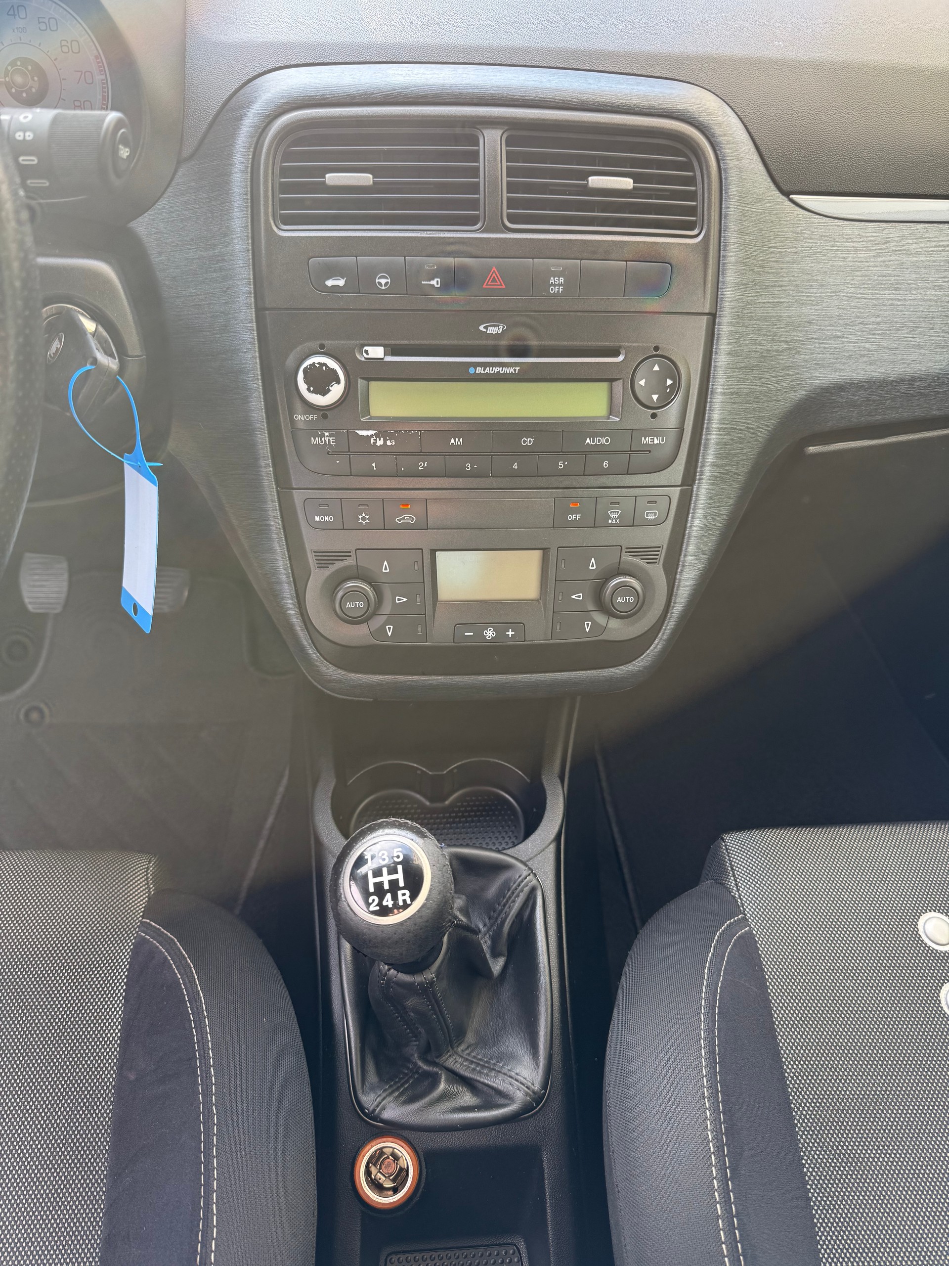 FIAT Punto 1.4 16V Turbo Sport-image-9