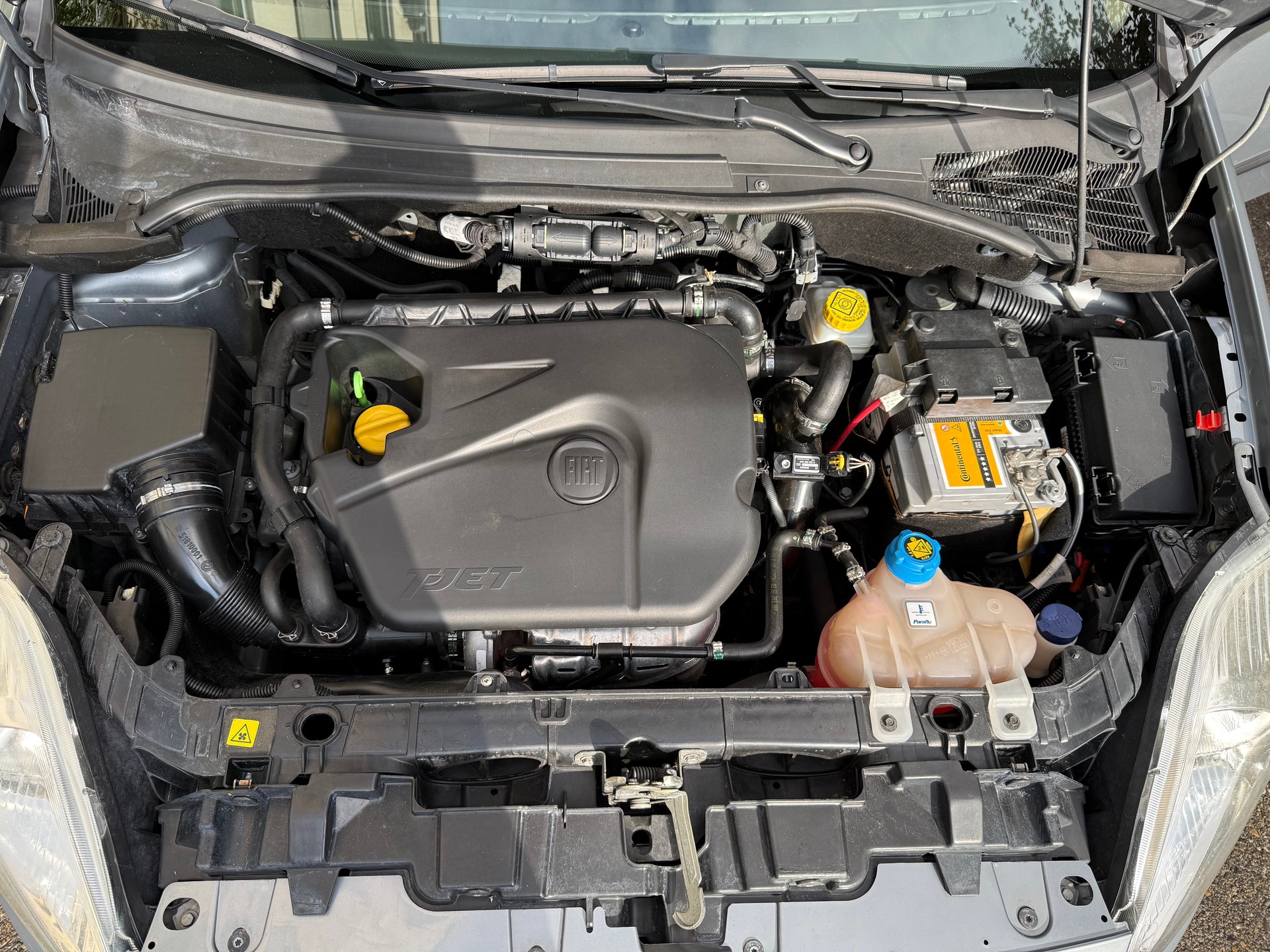 FIAT Punto 1.4 16V Turbo Sport-image-15