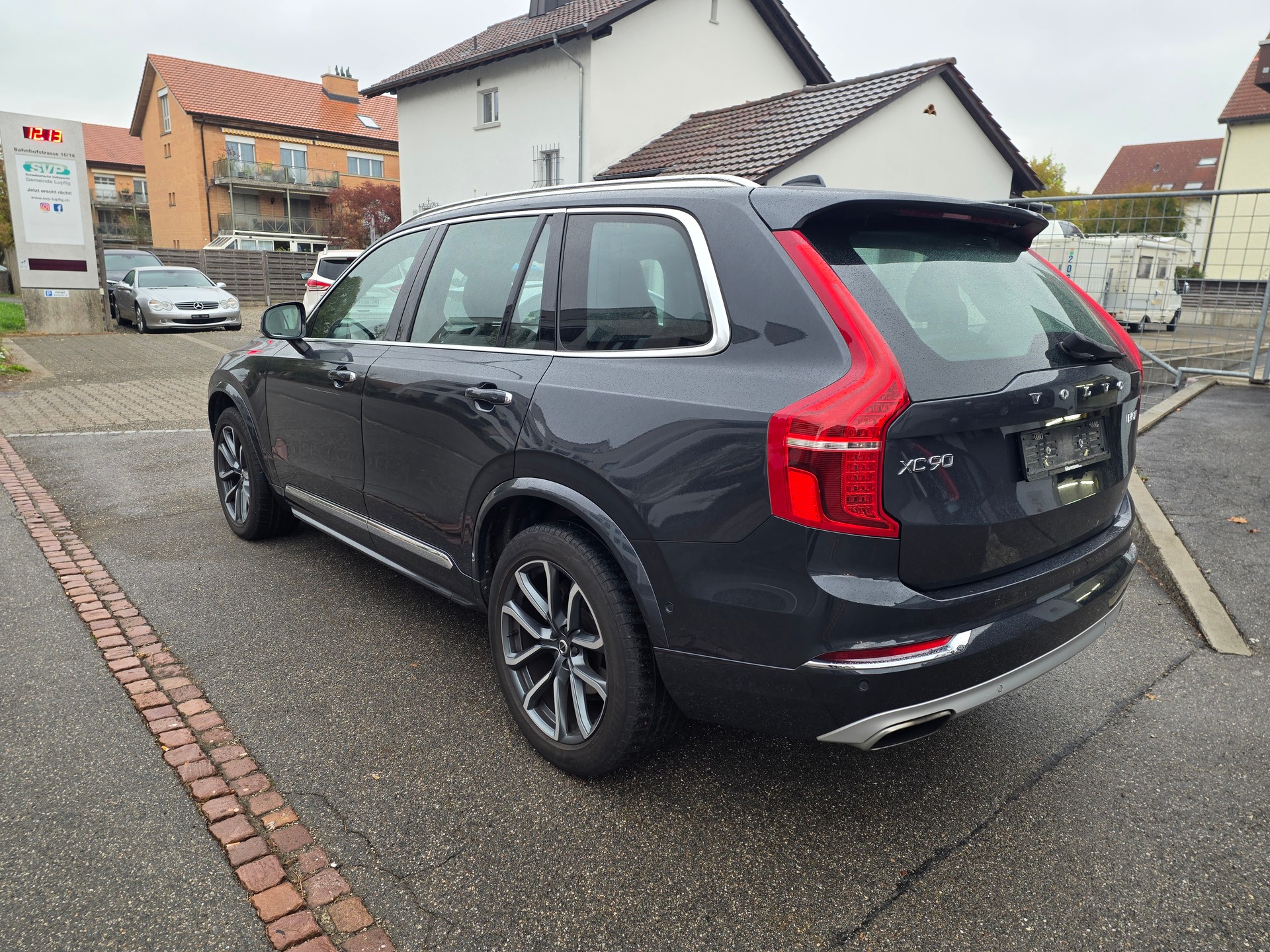 VOLVO XC90 D5 AWD Inscription Geartronic-image-5