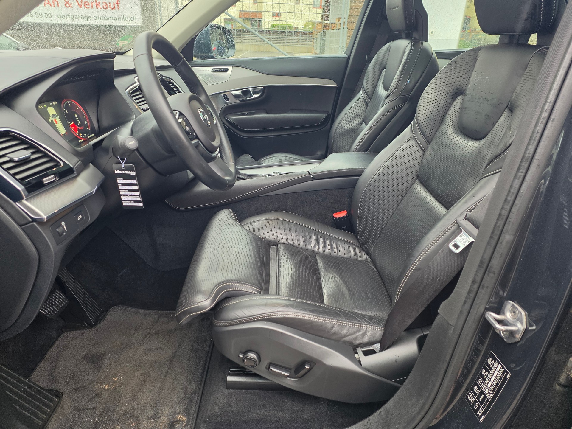 VOLVO XC90 D5 AWD Inscription Geartronic-image-7